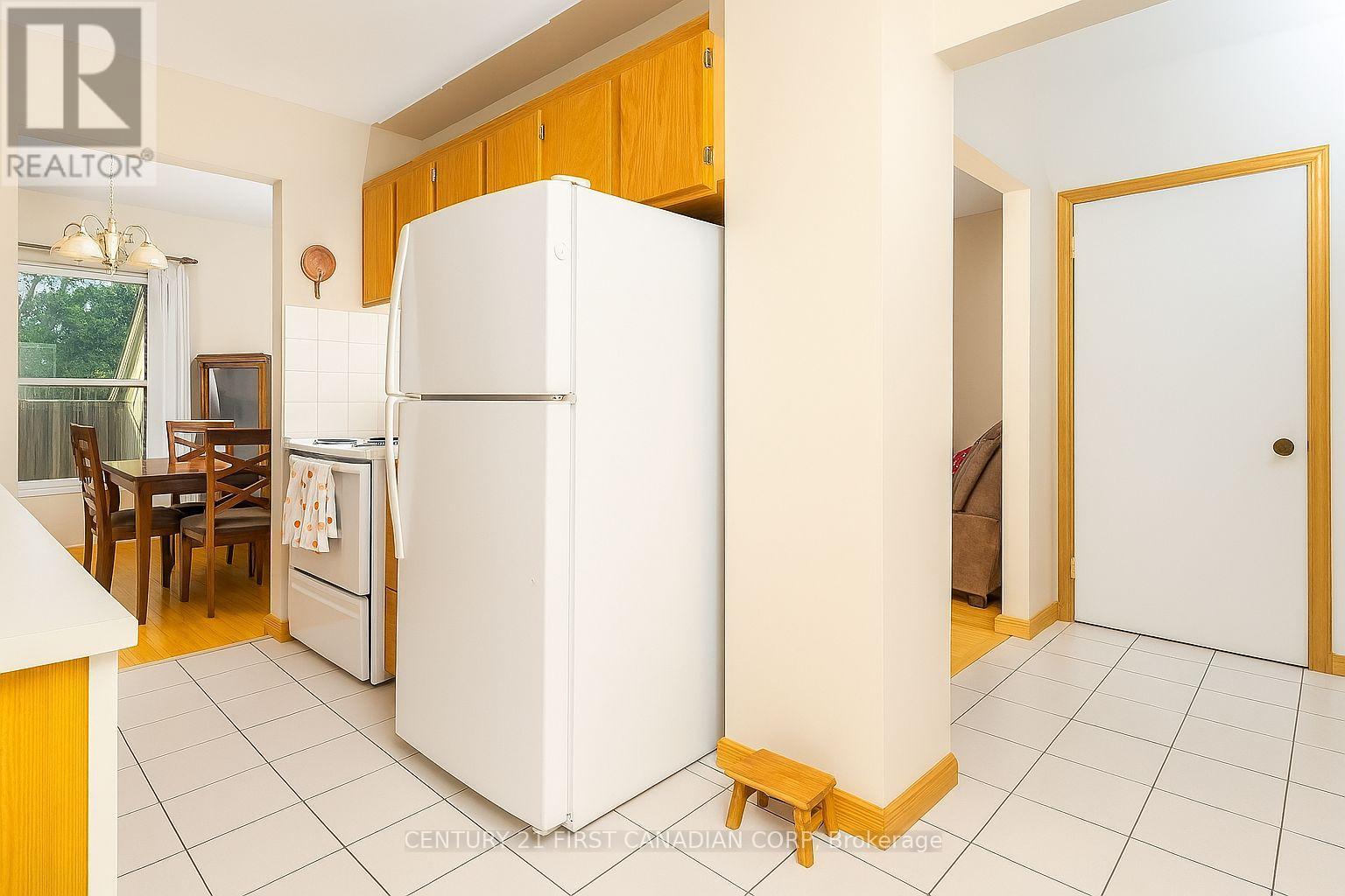 40 - 195 Deveron Crescent, London South, Ontario  N5Z 4J7 - Photo 7 - X12464741