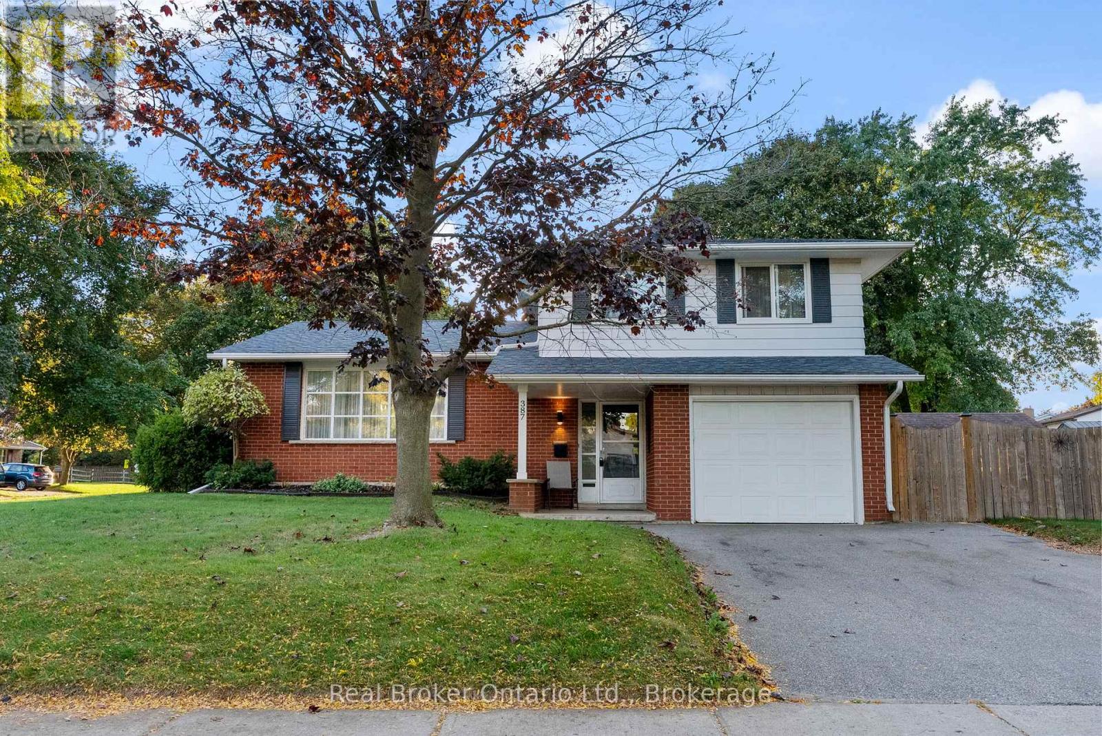 387 LEE AVENUE, Waterloo, Ontario