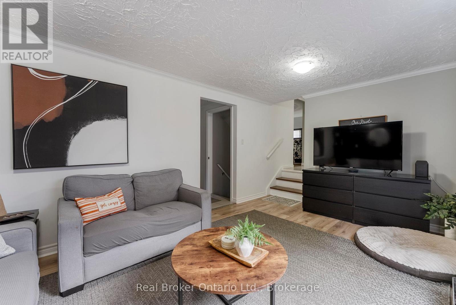 387 Lee Avenue, Waterloo, Ontario  N2K 2G2 - Photo 13 - X12464742