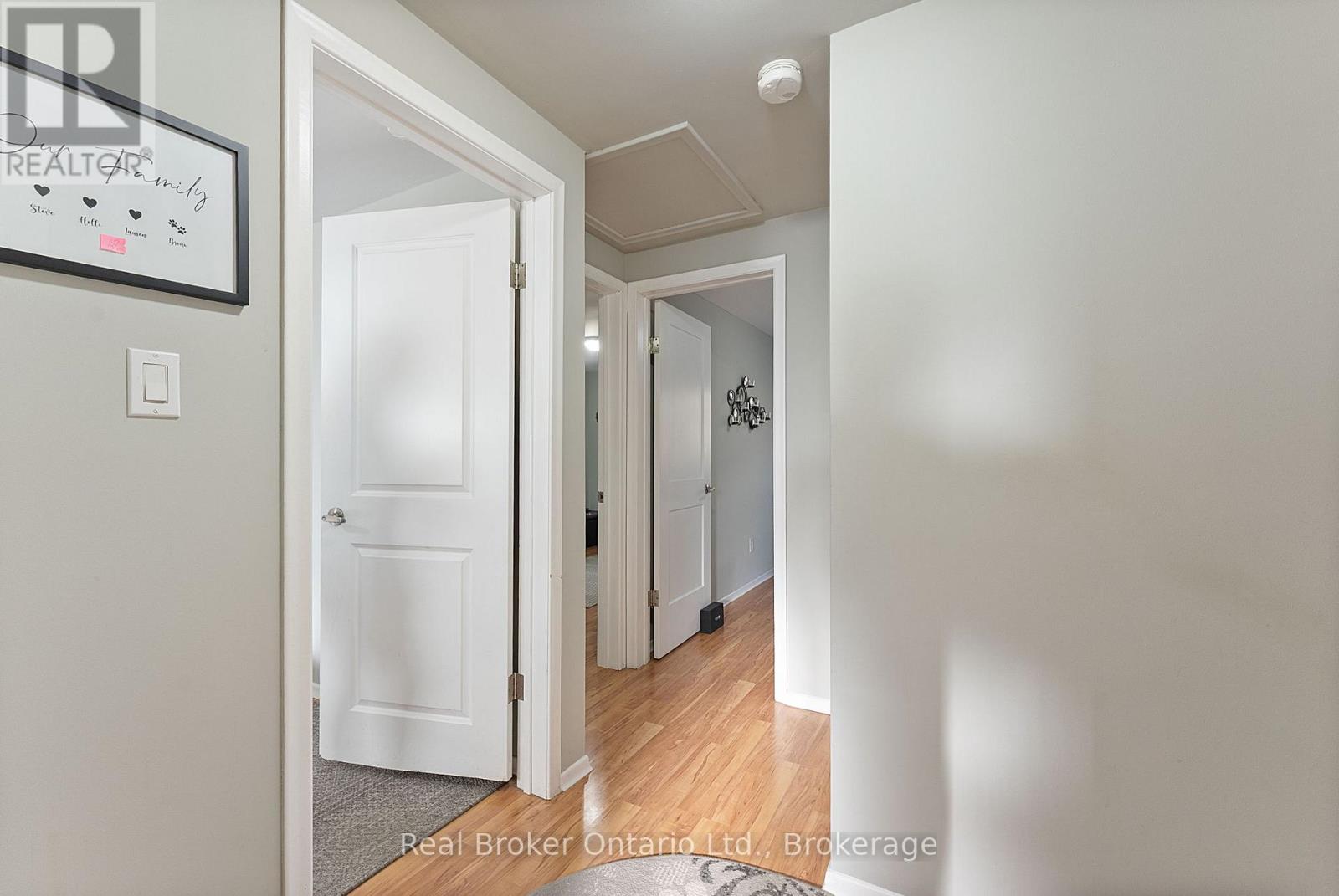 387 Lee Avenue, Waterloo, Ontario  N2K 2G2 - Photo 15 - X12464742