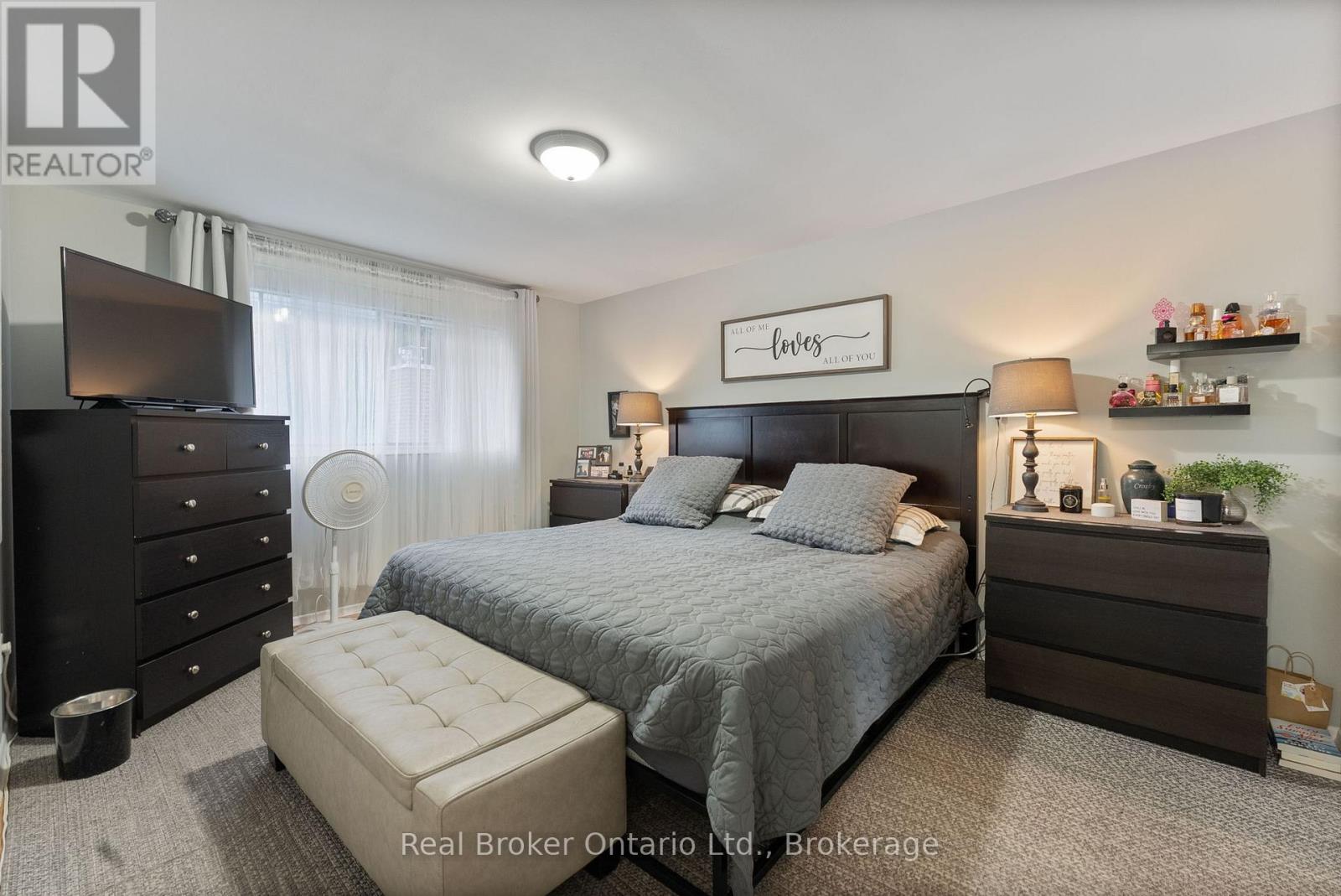 387 Lee Avenue, Waterloo, Ontario  N2K 2G2 - Photo 16 - X12464742