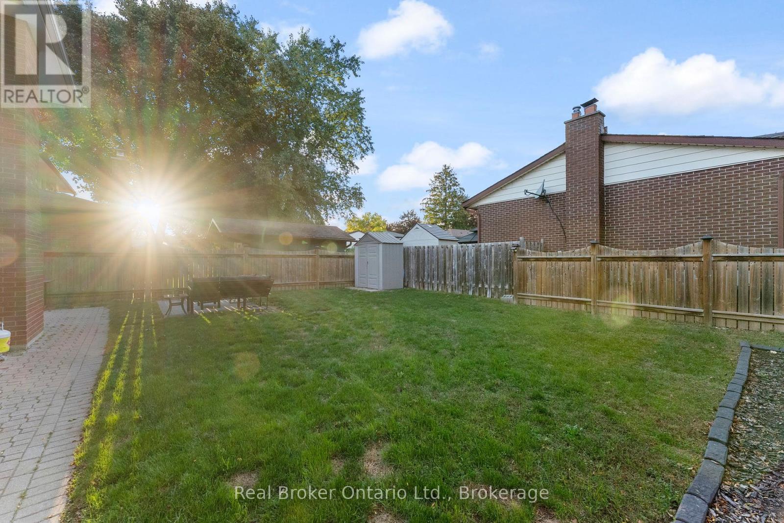 387 Lee Avenue, Waterloo, Ontario  N2K 2G2 - Photo 26 - X12464742