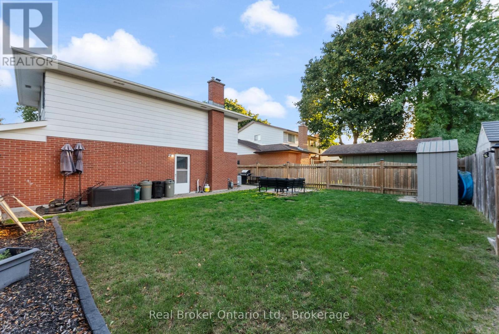 387 Lee Avenue, Waterloo, Ontario  N2K 2G2 - Photo 28 - X12464742