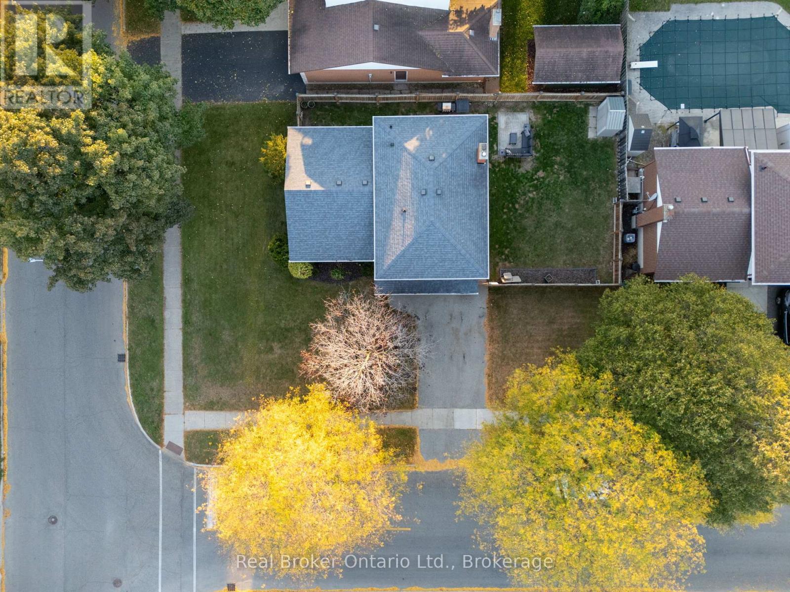 387 Lee Avenue, Waterloo, Ontario  N2K 2G2 - Photo 30 - X12464742