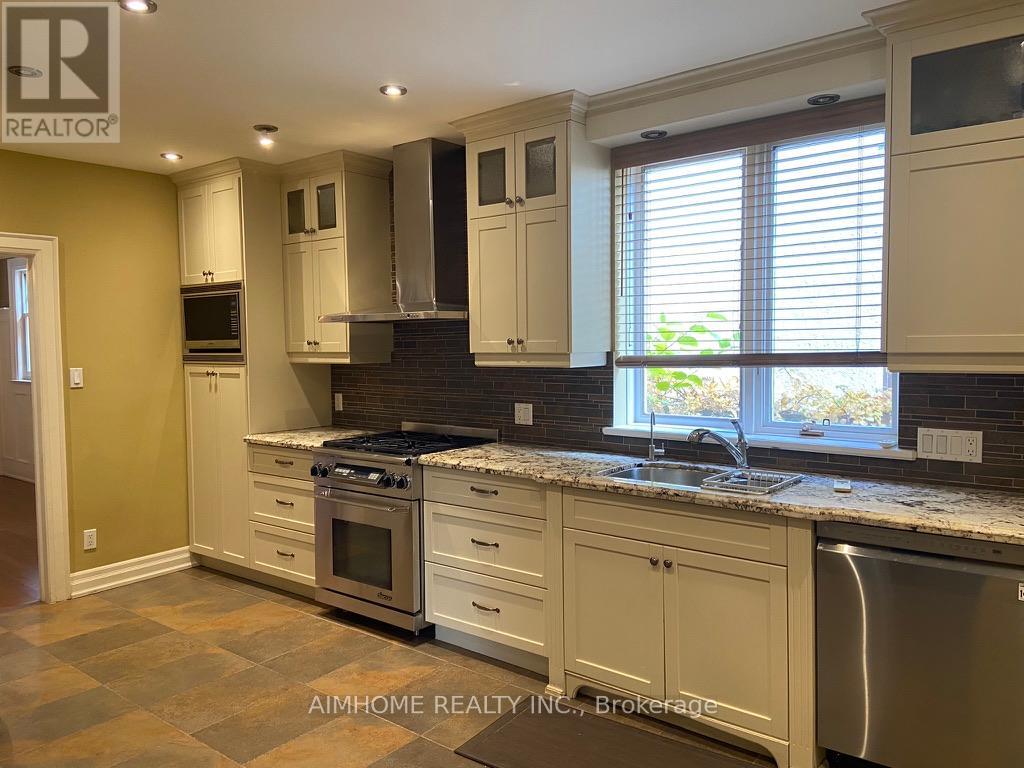 69 St Leonards Avenue, Toronto, Ontario  M4N 1K4 - Photo 8 - C12464769