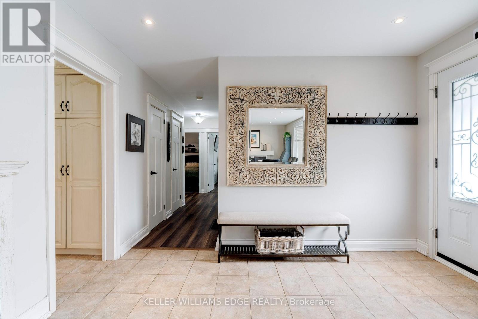 4391 Lakeshore Road, Burlington, Ontario  L7L 1B3 - Photo 10 - W12459666