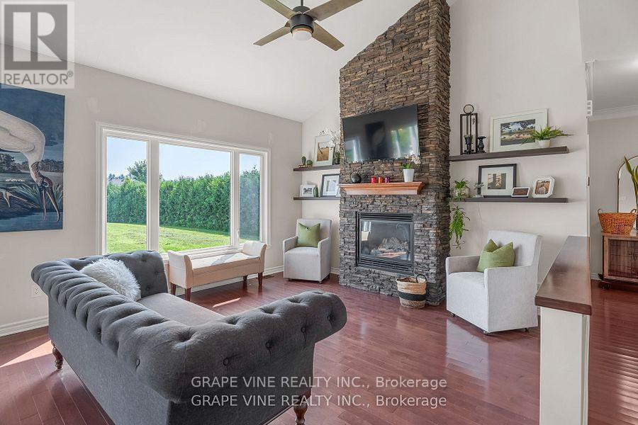 5607 Maklynne Way, Ottawa, Ontario  K0A 3H0 - Photo 16 - X12389686