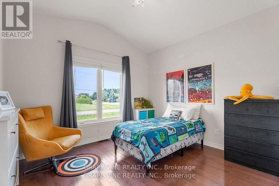 5607 Maklynne Way, Ottawa, Ontario  K0A 3H0 - Photo 22 - X12389686