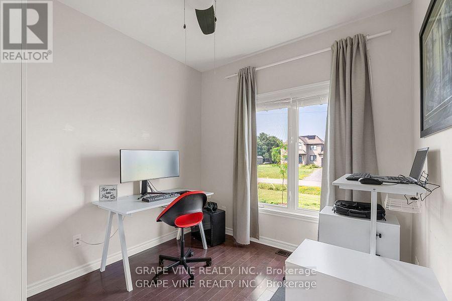 5607 Maklynne Way, Ottawa, Ontario  K0A 3H0 - Photo 8 - X12389686