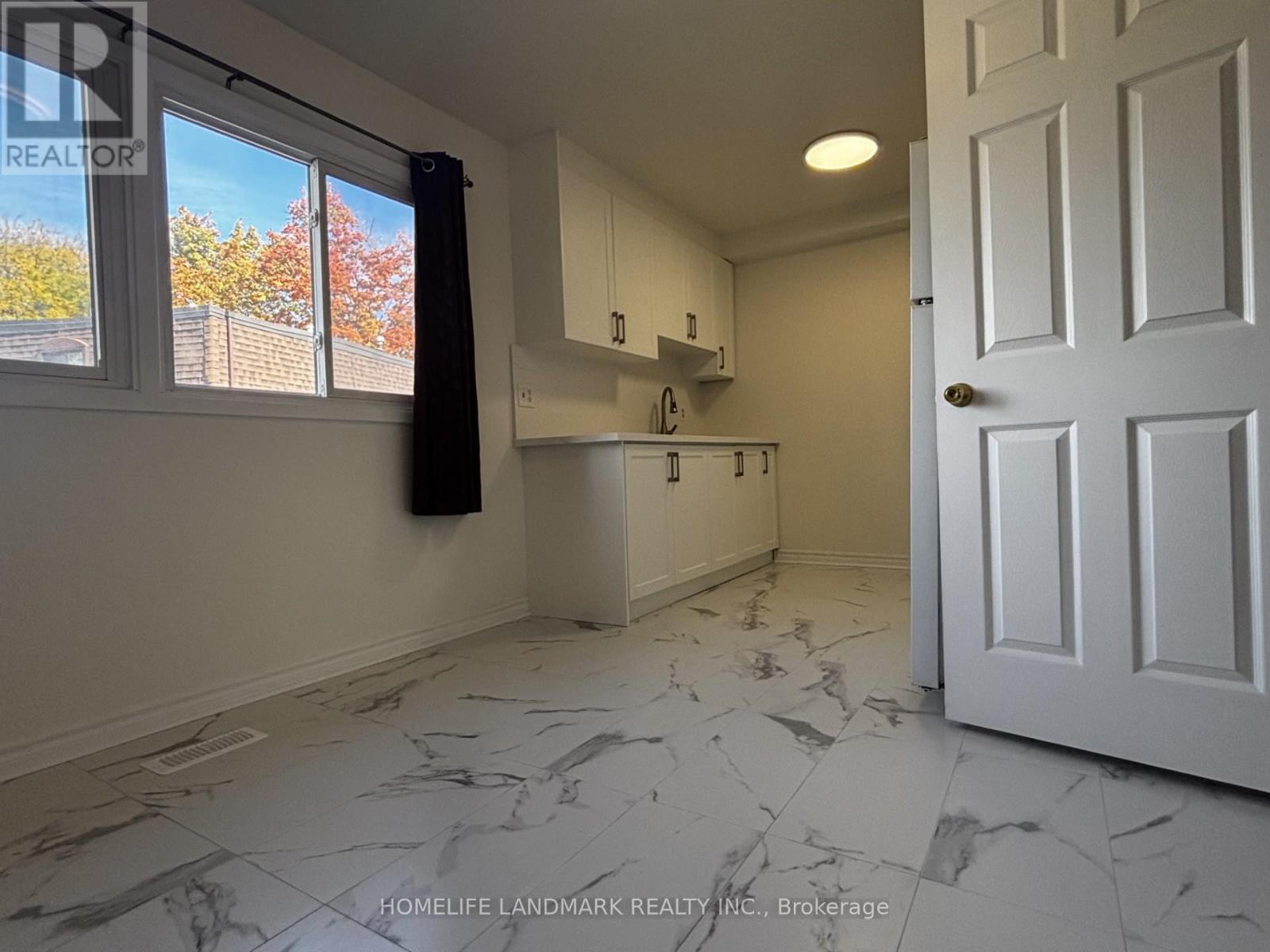 254 Sprucewood Court, Toronto, Ontario  M1W 1P7 - Photo 4 - E12464747
