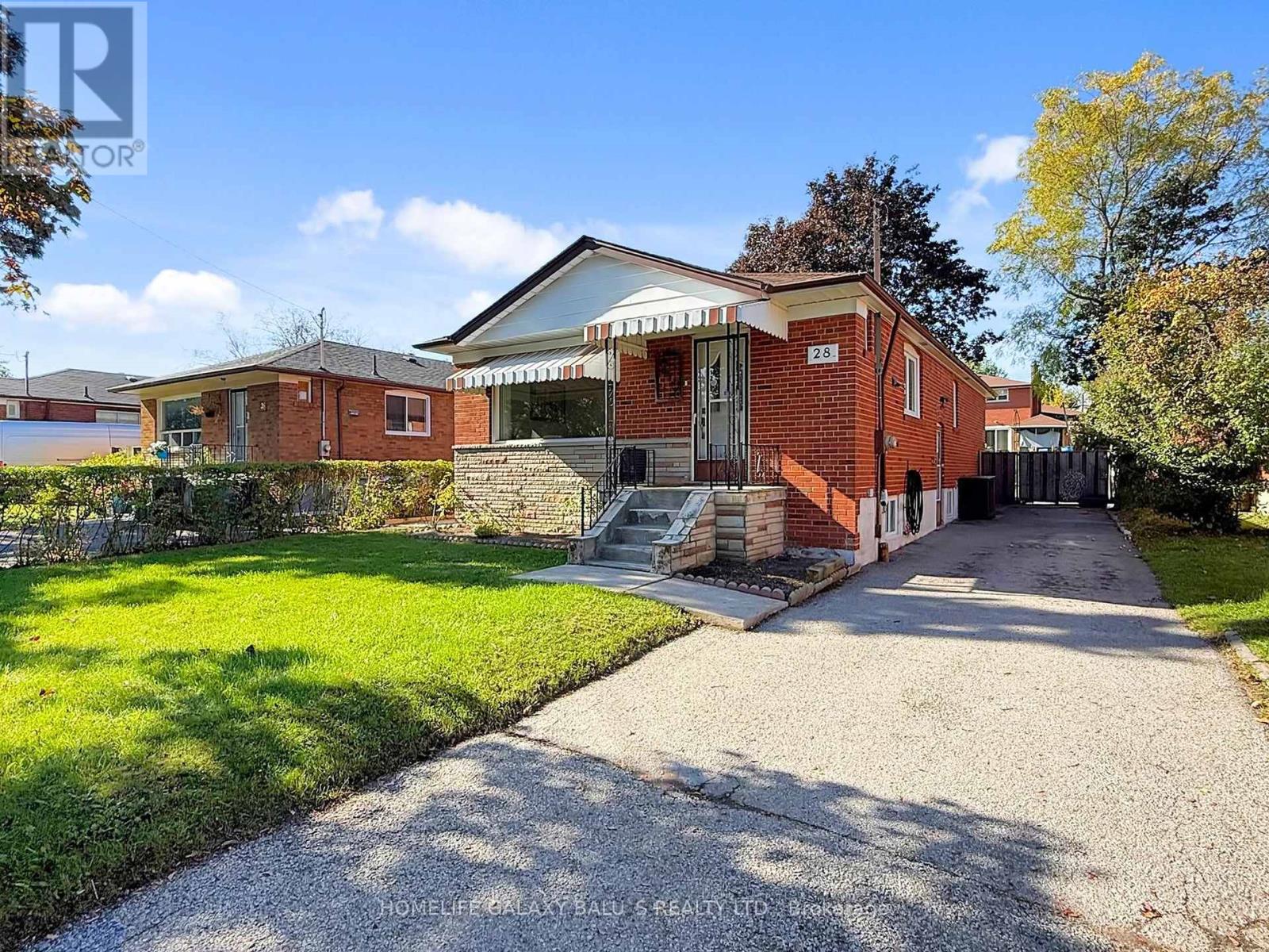 28 Ronway Crescent, Toronto, Ontario  M1J 2S2 - Photo 2 - E12464768