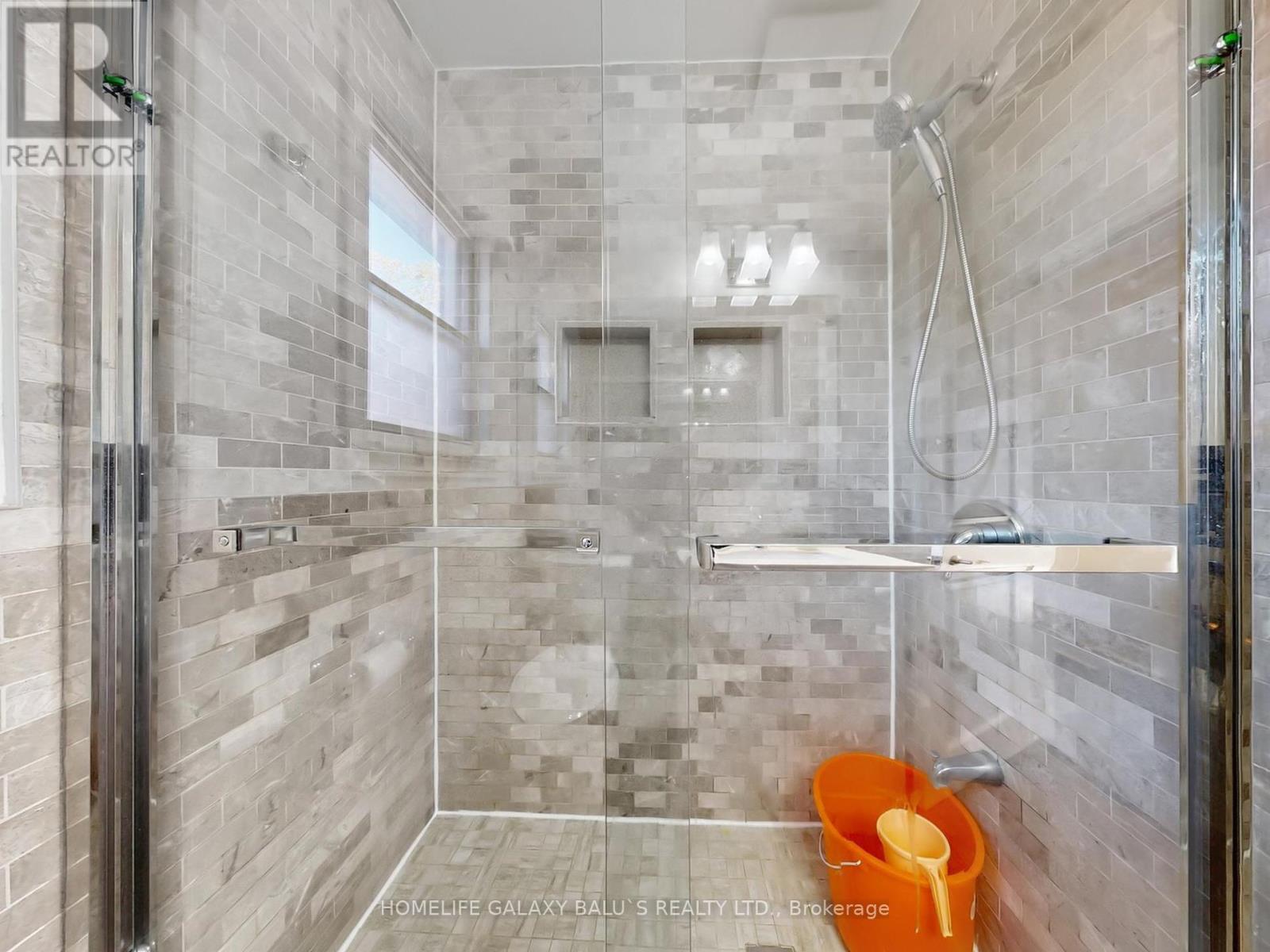 28 Ronway Crescent, Toronto, Ontario  M1J 2S2 - Photo 25 - E12464768