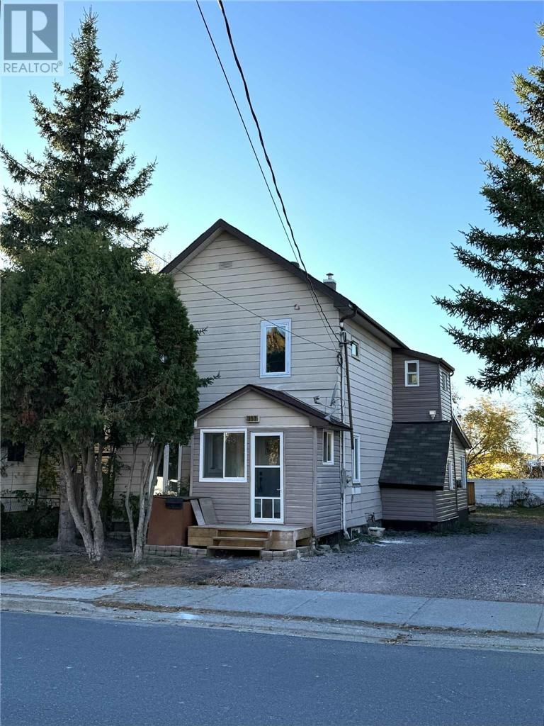 357 Leslie Street, Greater Sudbury, Ontario  P3B 2T4 - Photo 1 - 2125193
