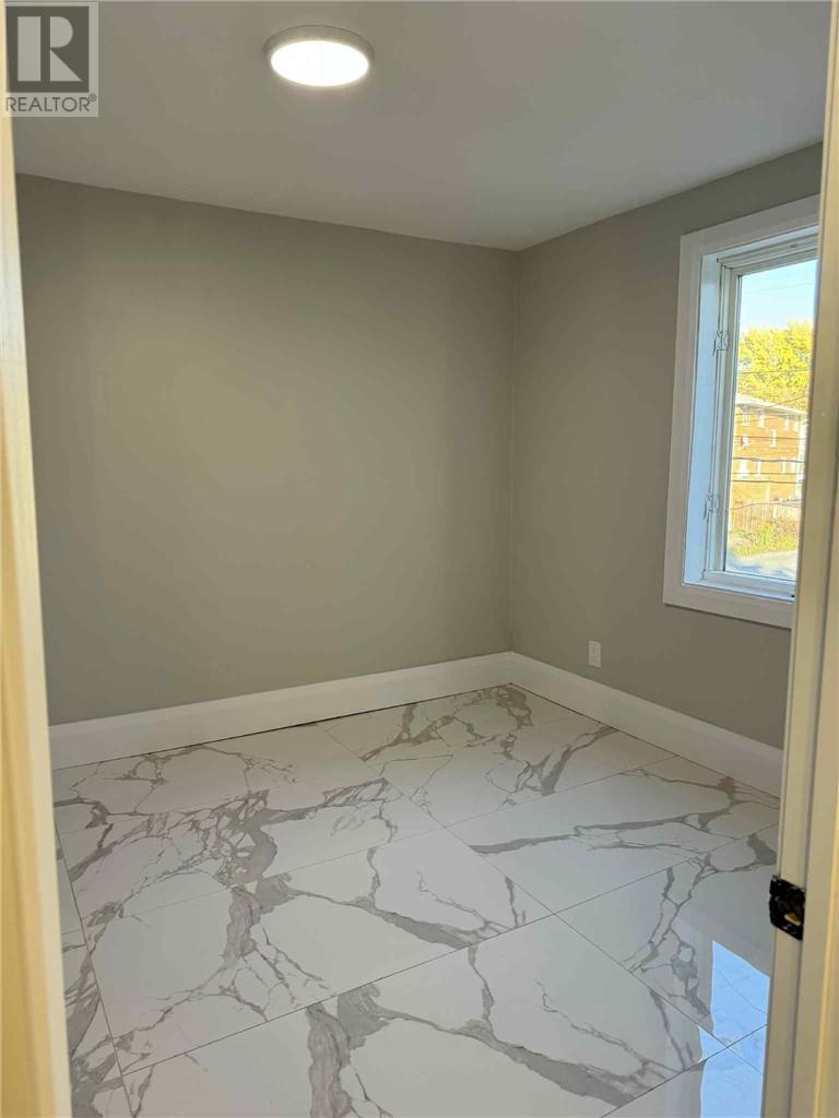 357 Leslie Street, Greater Sudbury, Ontario  P3B 2T4 - Photo 14 - 2125193