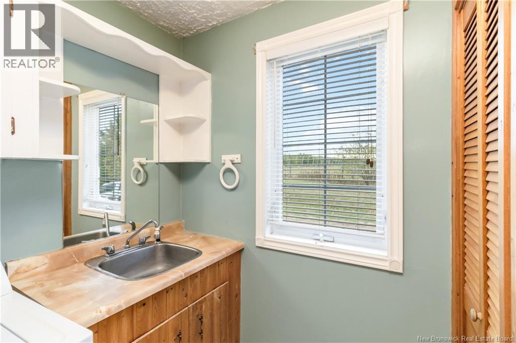 663 Principale Road, Memramcook, New Brunswick  E4K 2R8 - Photo 16 - NB128435