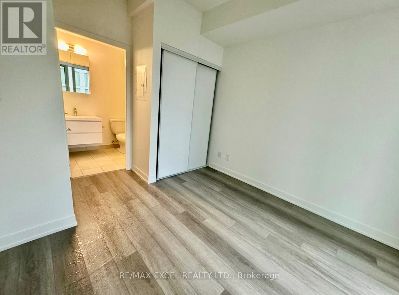 814 - 8119 Birchmount Road, Markham, Ontario  L6G 0H5 - Photo 3 - N12464740