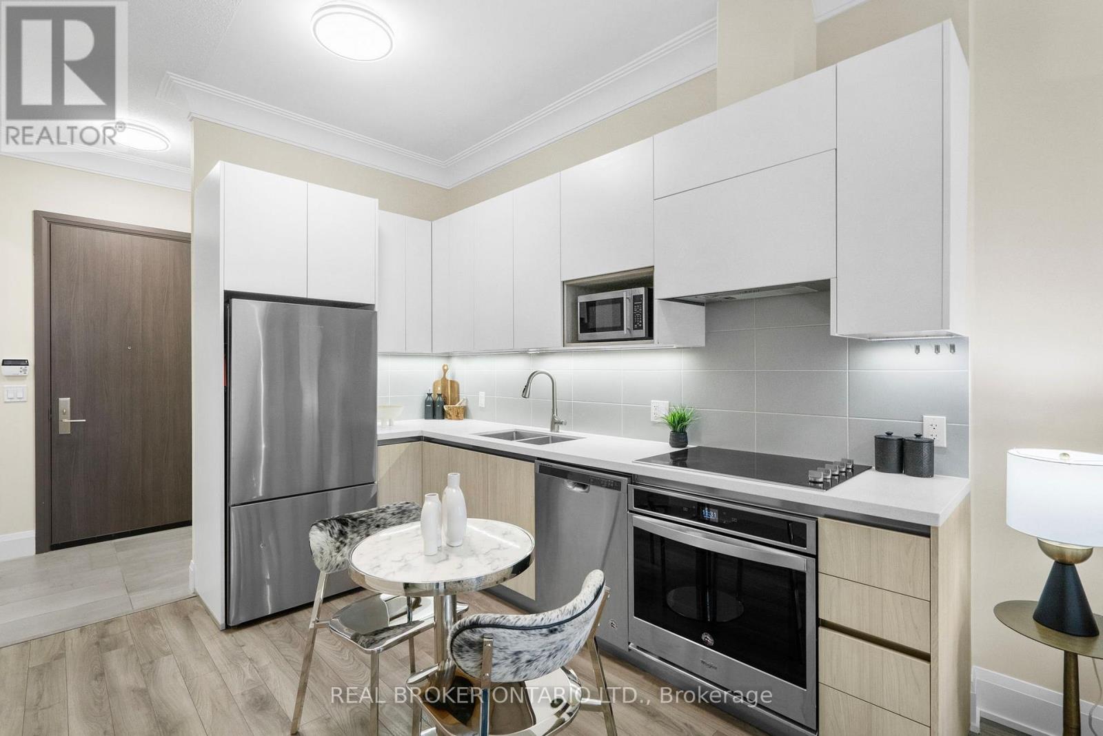 110 - 15 Water Walk Drive, Markham, Ontario  L6G 0G2 - Photo 7 - N12464756
