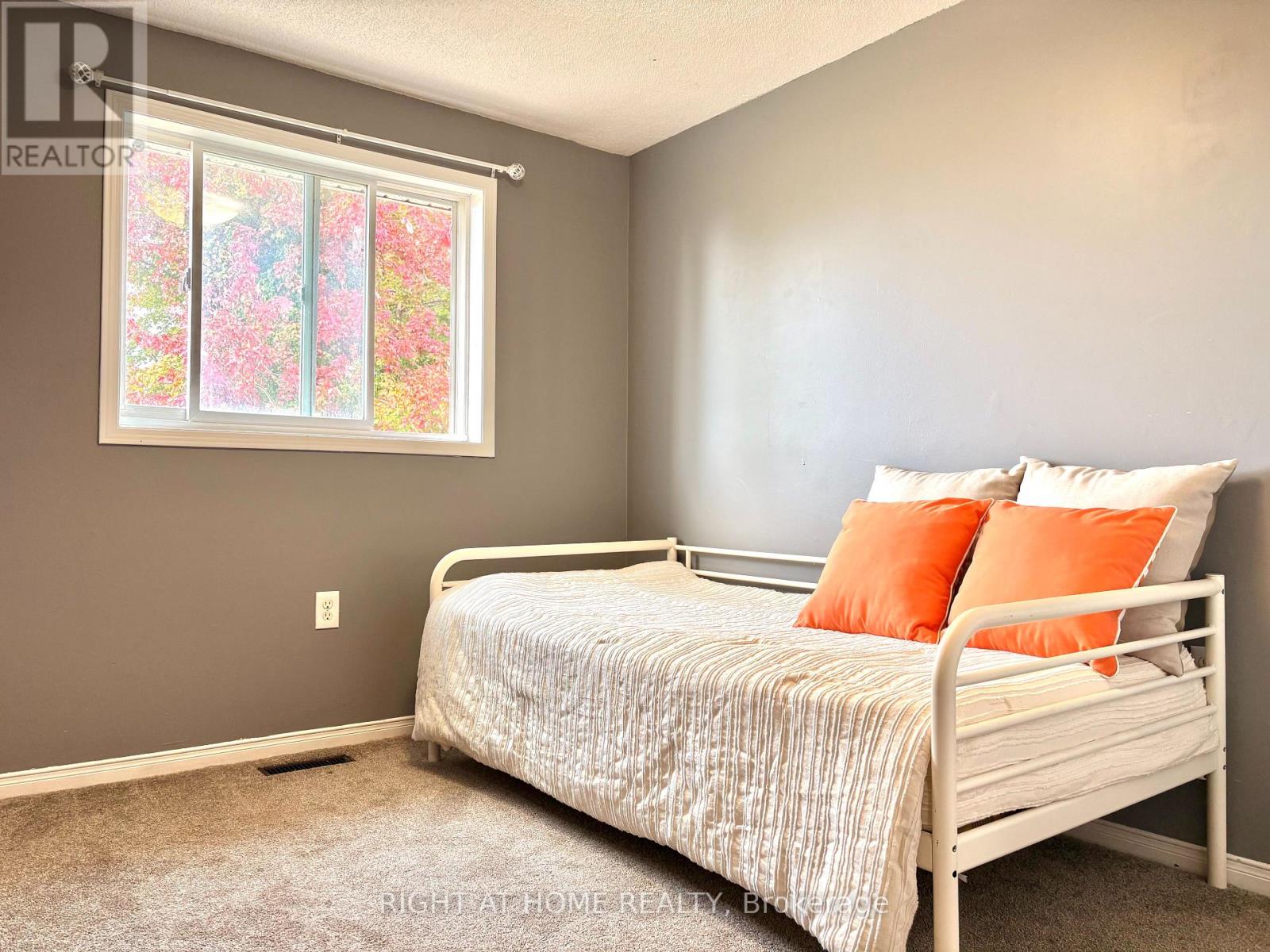 181 Columbia Road, Barrie, Ontario  L4N 8E2 - Photo 12 - S12464773