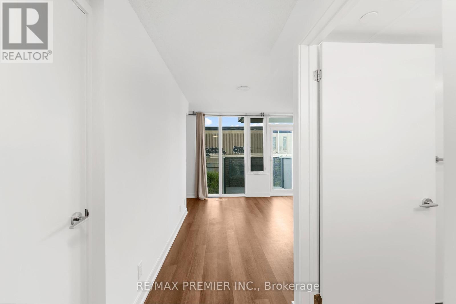 102 - 38 Monte Kwinter Court, Toronto, Ontario  M3H 0E2 - Photo 7 - C12404240