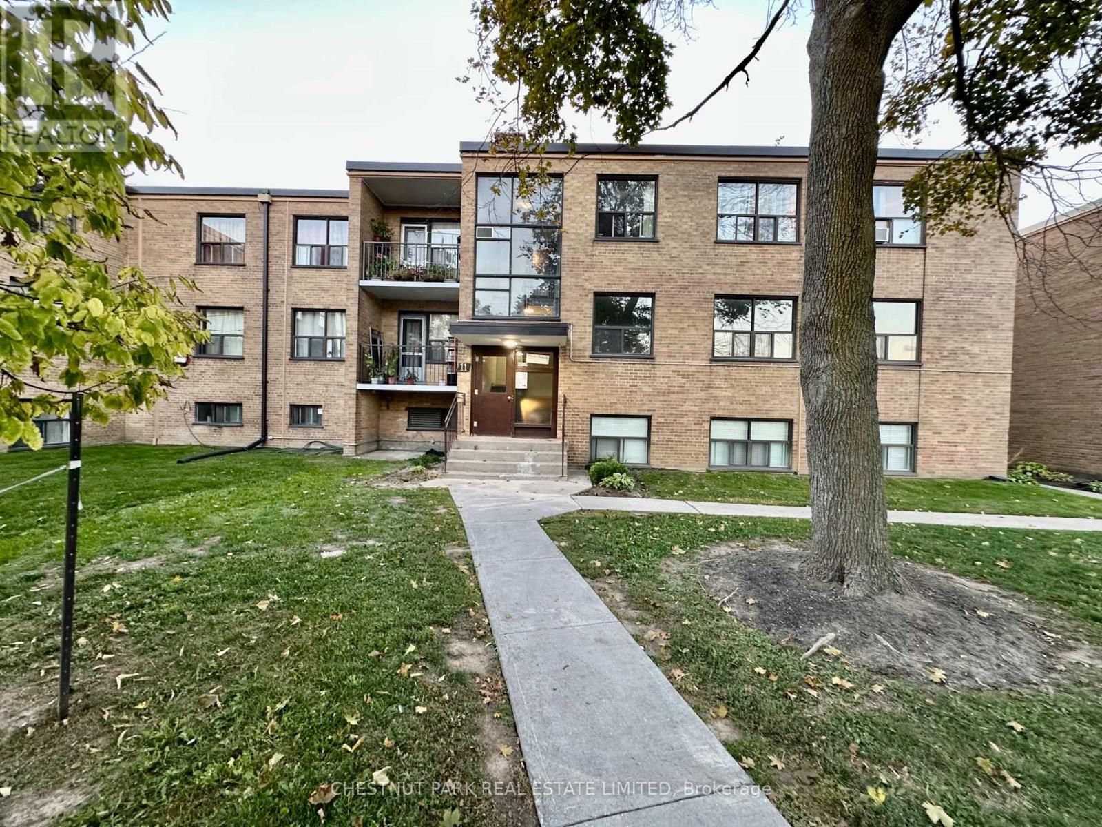 4 - 11 Wingreen Court, Toronto, Ontario  M3B 1B9 - Photo 17 - C12461715