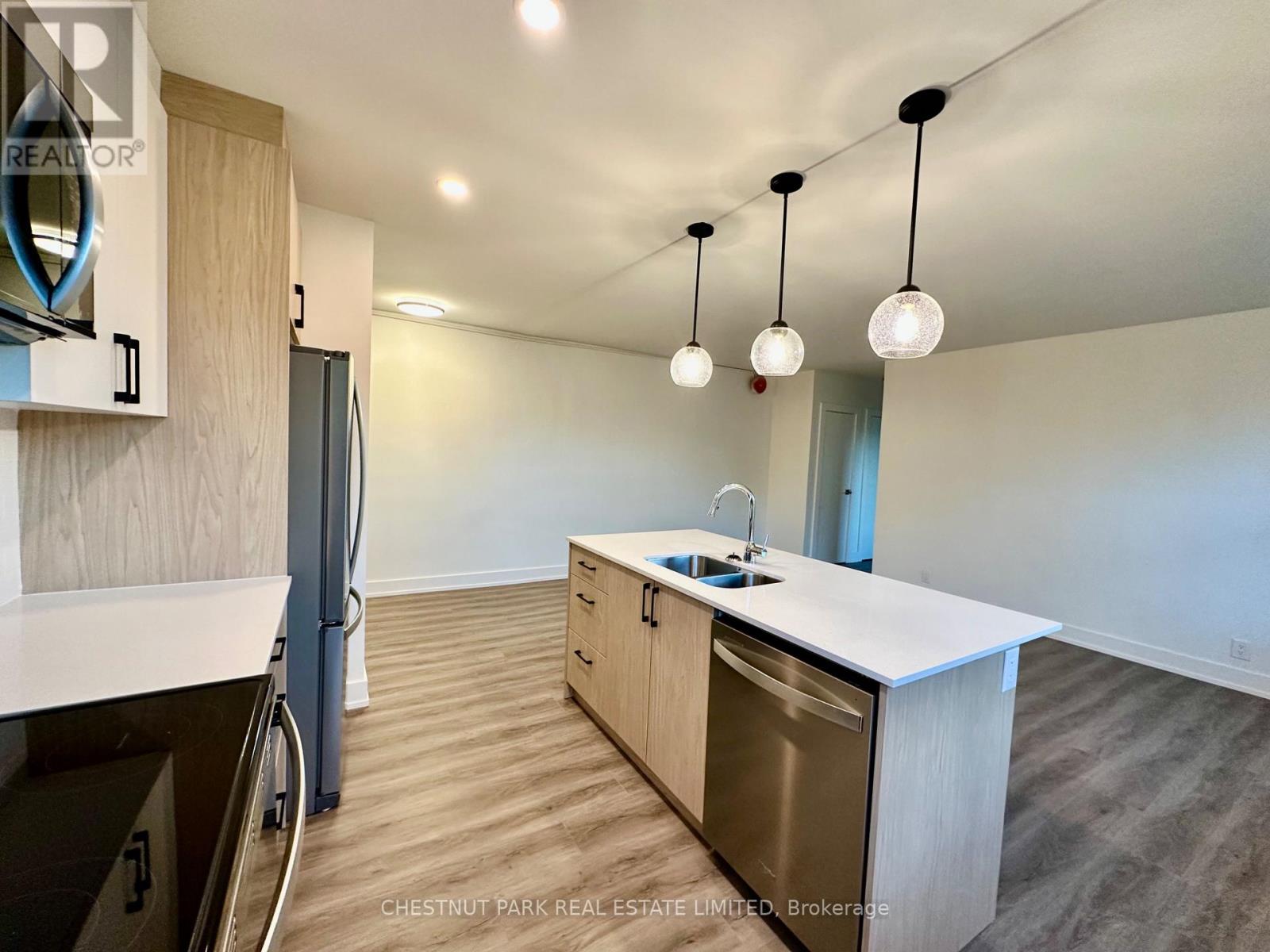 4 - 11 Wingreen Court, Toronto, Ontario  M3B 1B9 - Photo 7 - C12461715