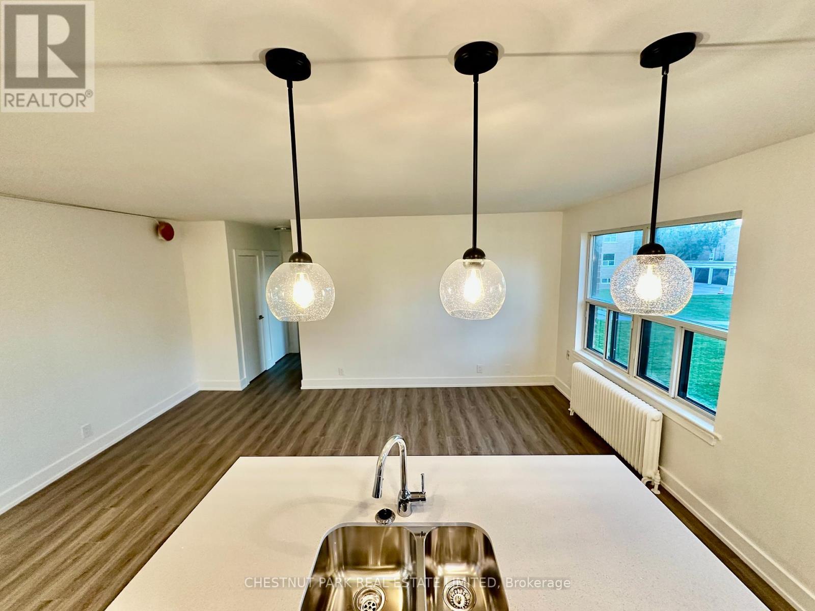 4 - 11 Wingreen Court, Toronto, Ontario  M3B 1B9 - Photo 8 - C12461715