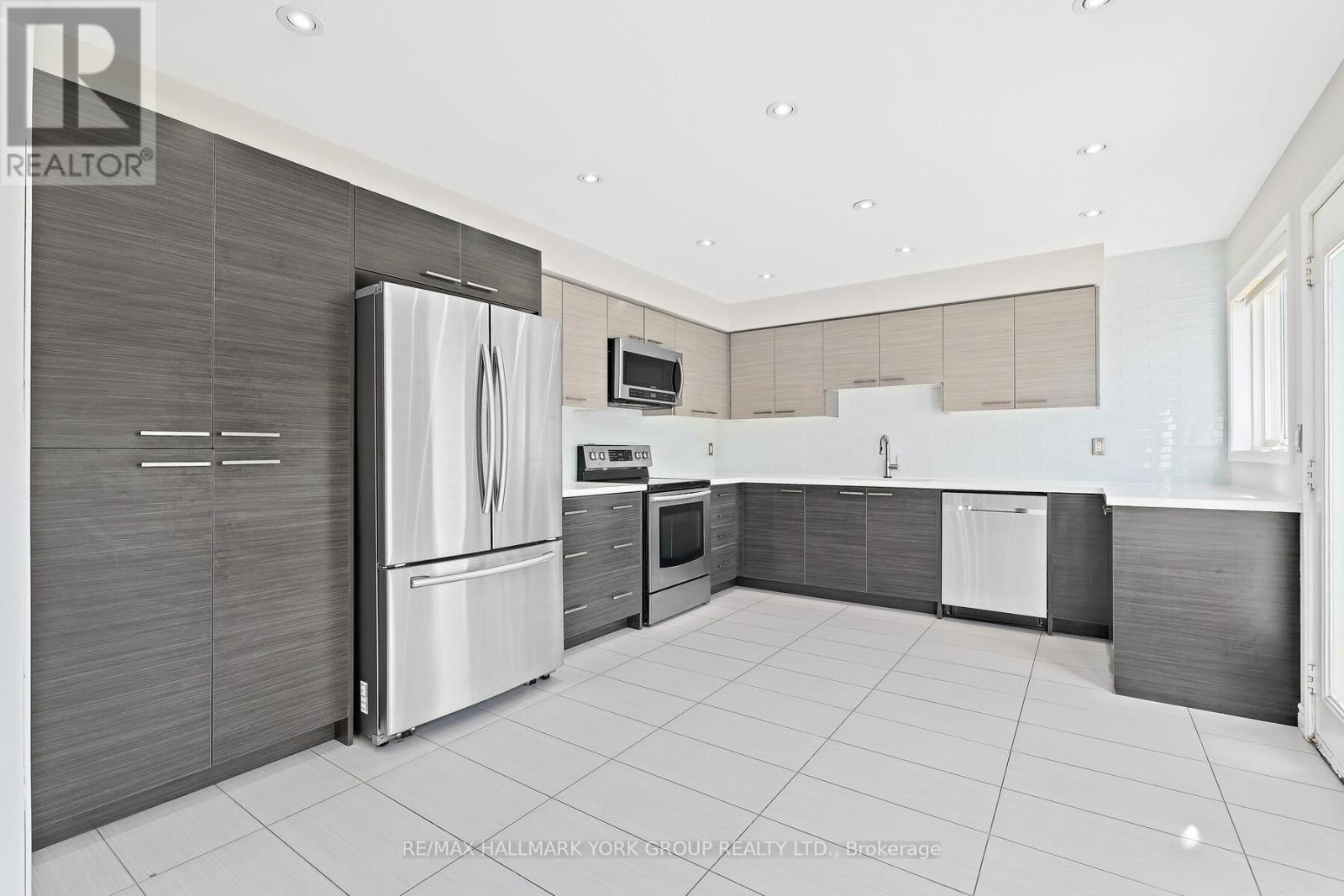 5562 Broadpath Gate, Mississauga, Ontario  L5M 6M4 - Photo 15 - W12464770