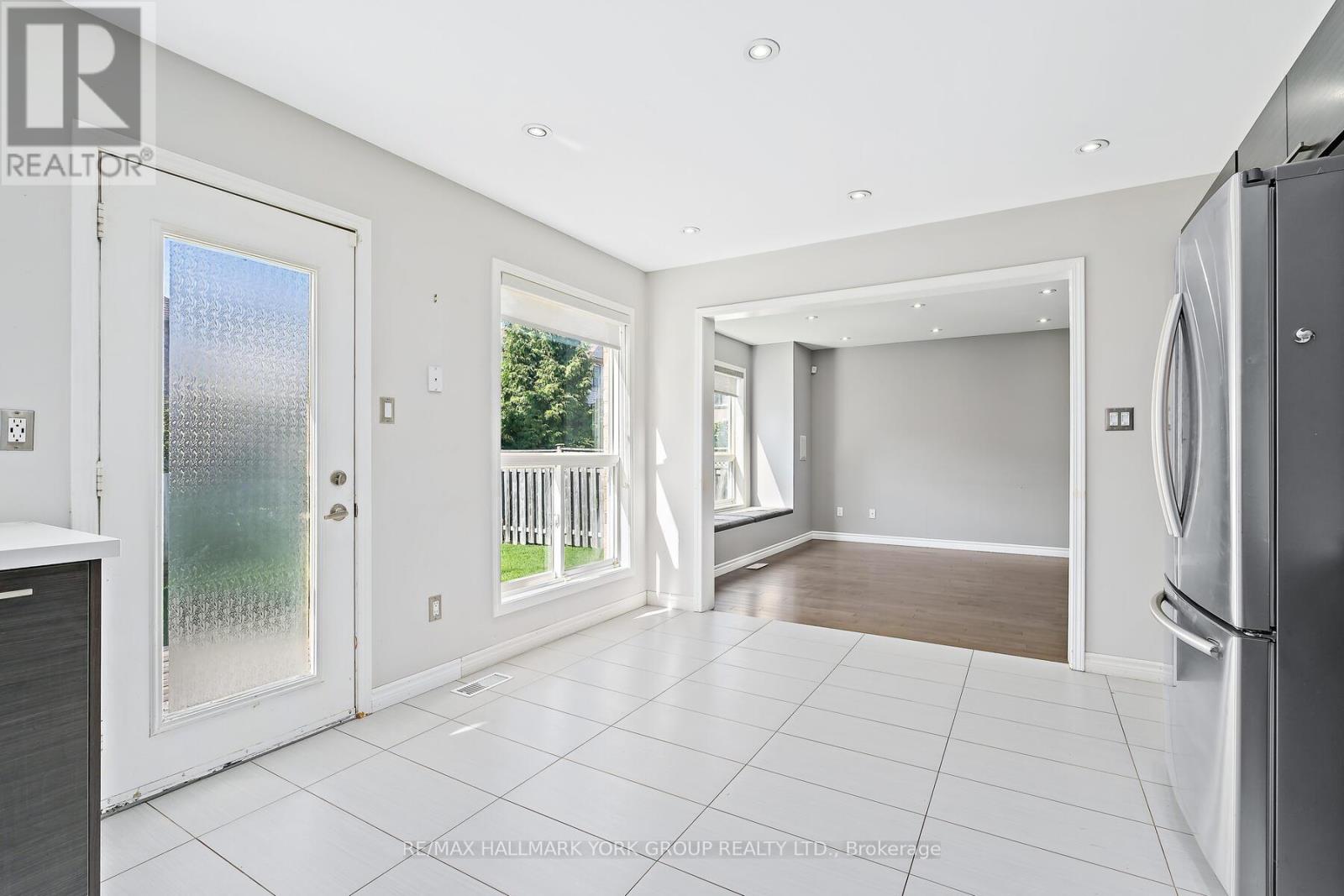 5562 Broadpath Gate, Mississauga, Ontario  L5M 6M4 - Photo 17 - W12464770