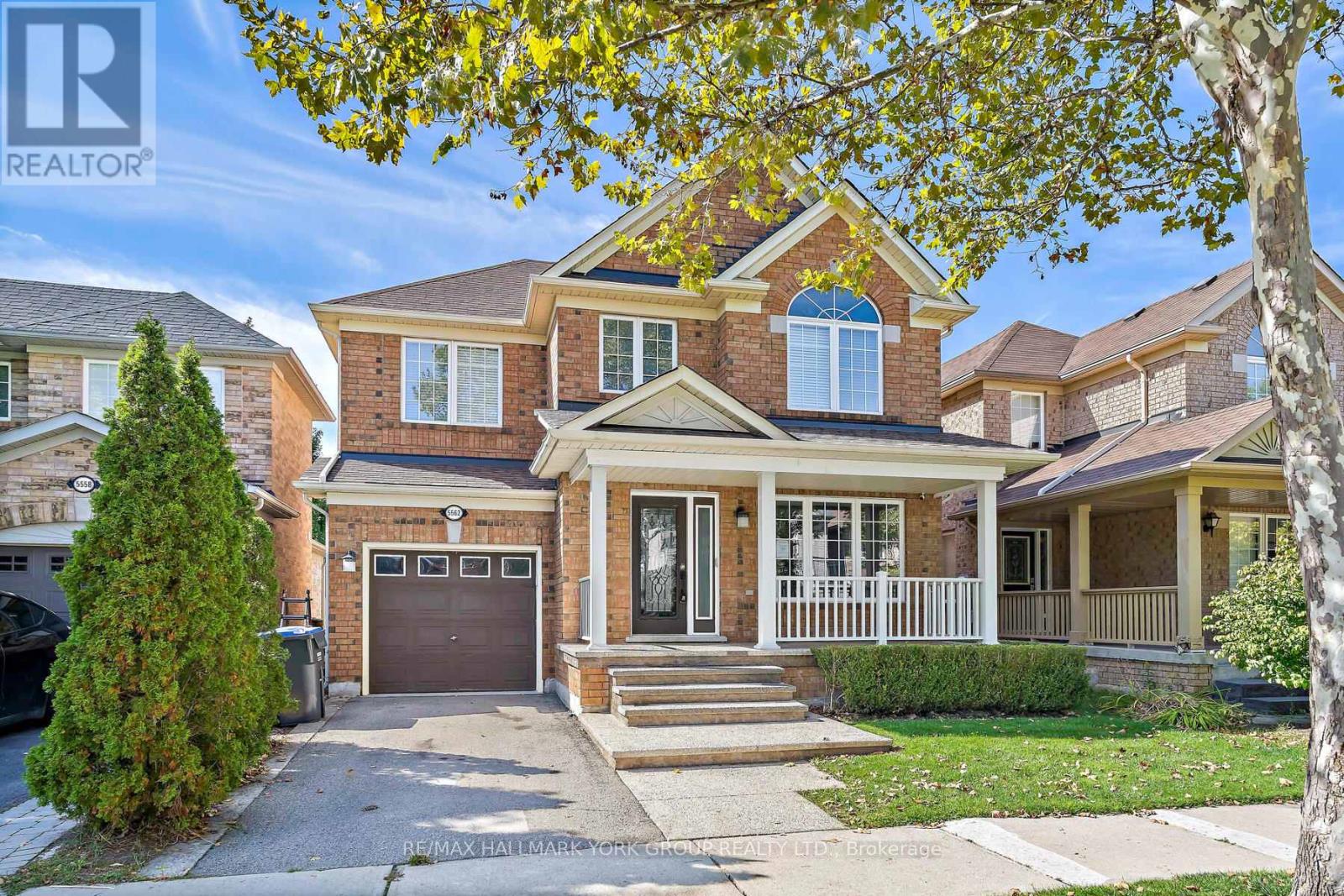 5562 Broadpath Gate, Mississauga, Ontario  L5M 6M4 - Photo 2 - W12464770