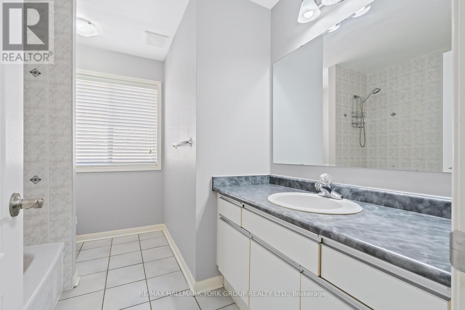 5562 Broadpath Gate, Mississauga, Ontario  L5M 6M4 - Photo 28 - W12464770