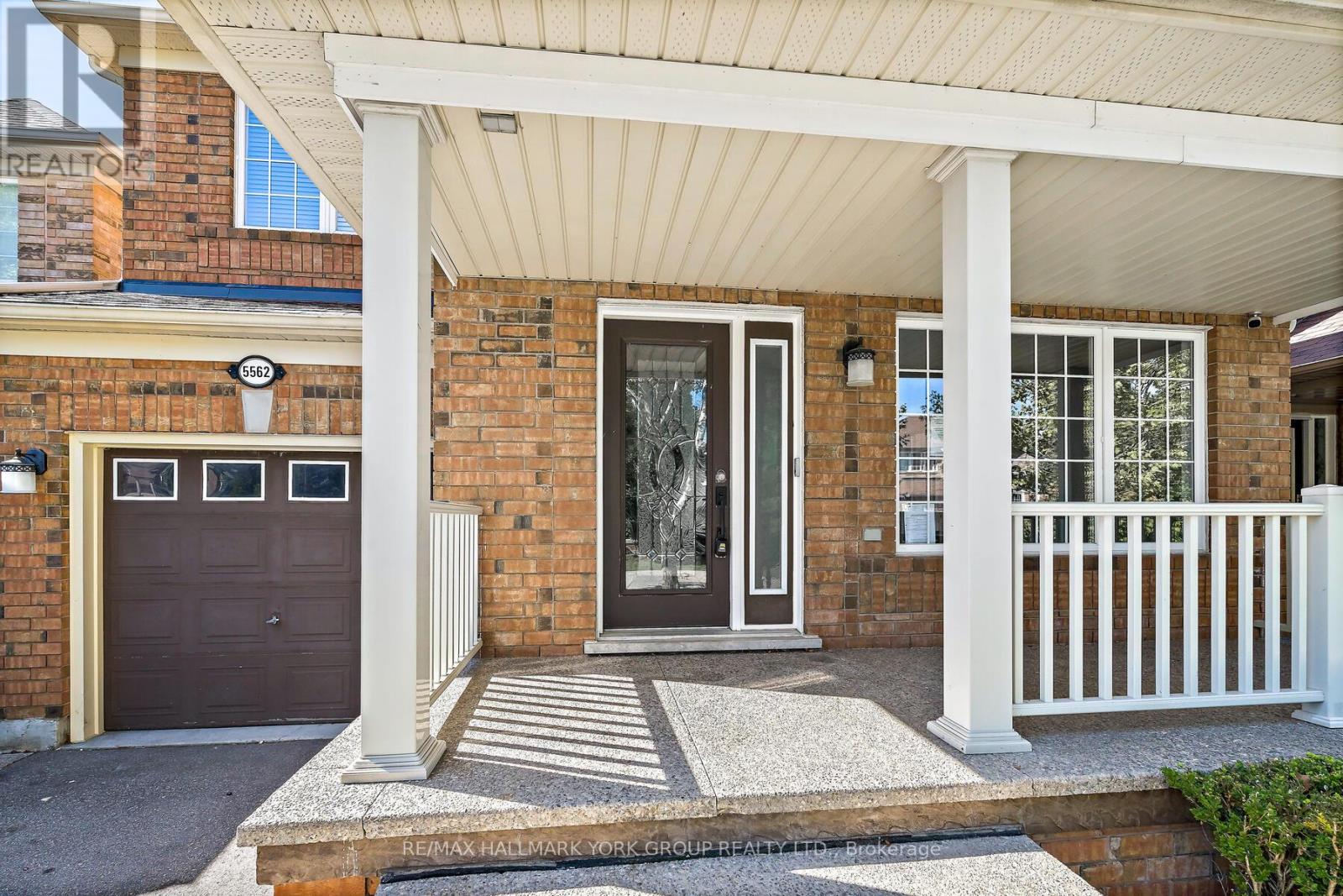 5562 Broadpath Gate, Mississauga, Ontario  L5M 6M4 - Photo 5 - W12464770