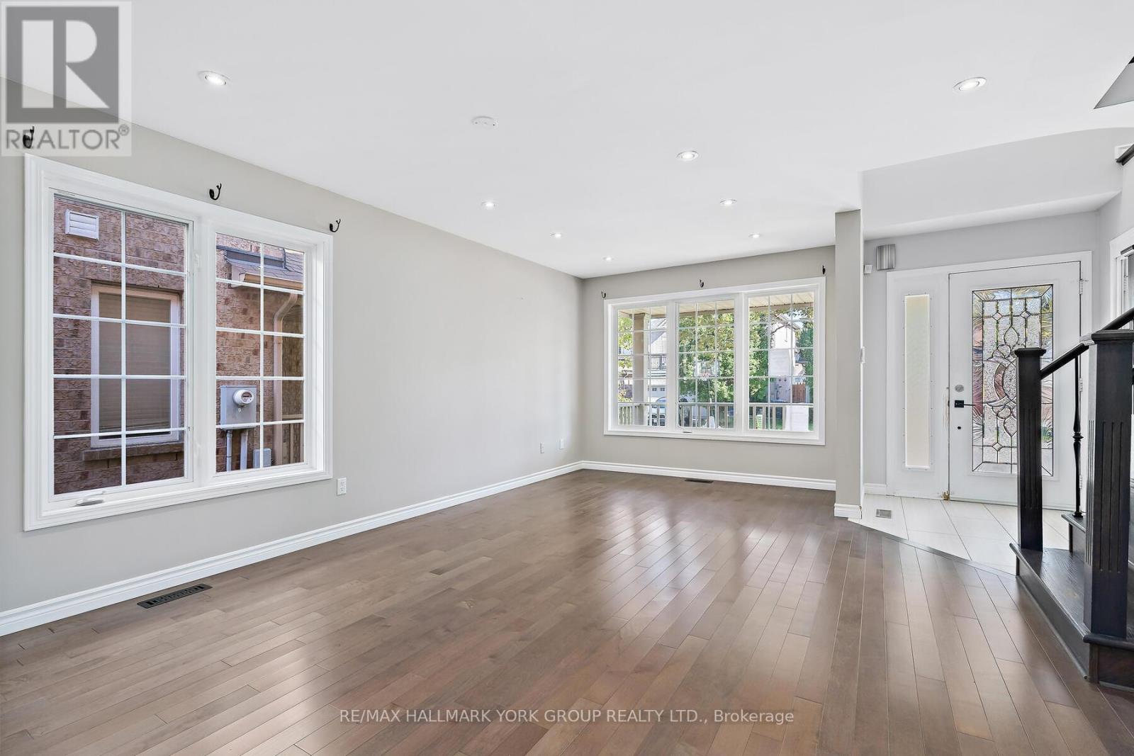 5562 Broadpath Gate, Mississauga, Ontario  L5M 6M4 - Photo 7 - W12464770