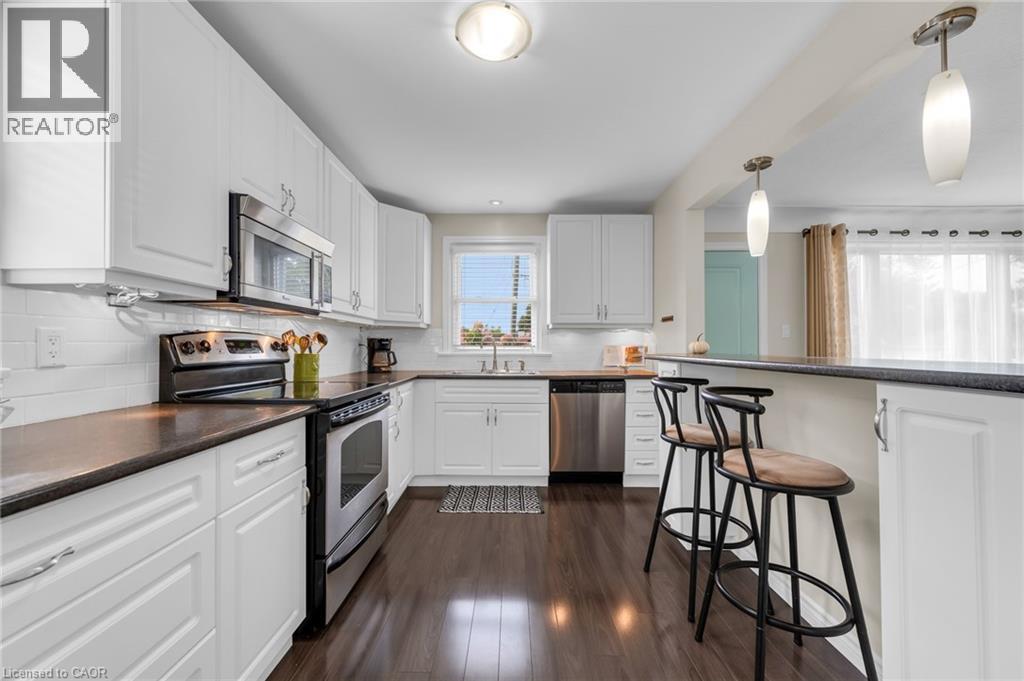 475 East 38th Street, Hamilton, Ontario  L8V 4G7 - Photo 12 - 40779325