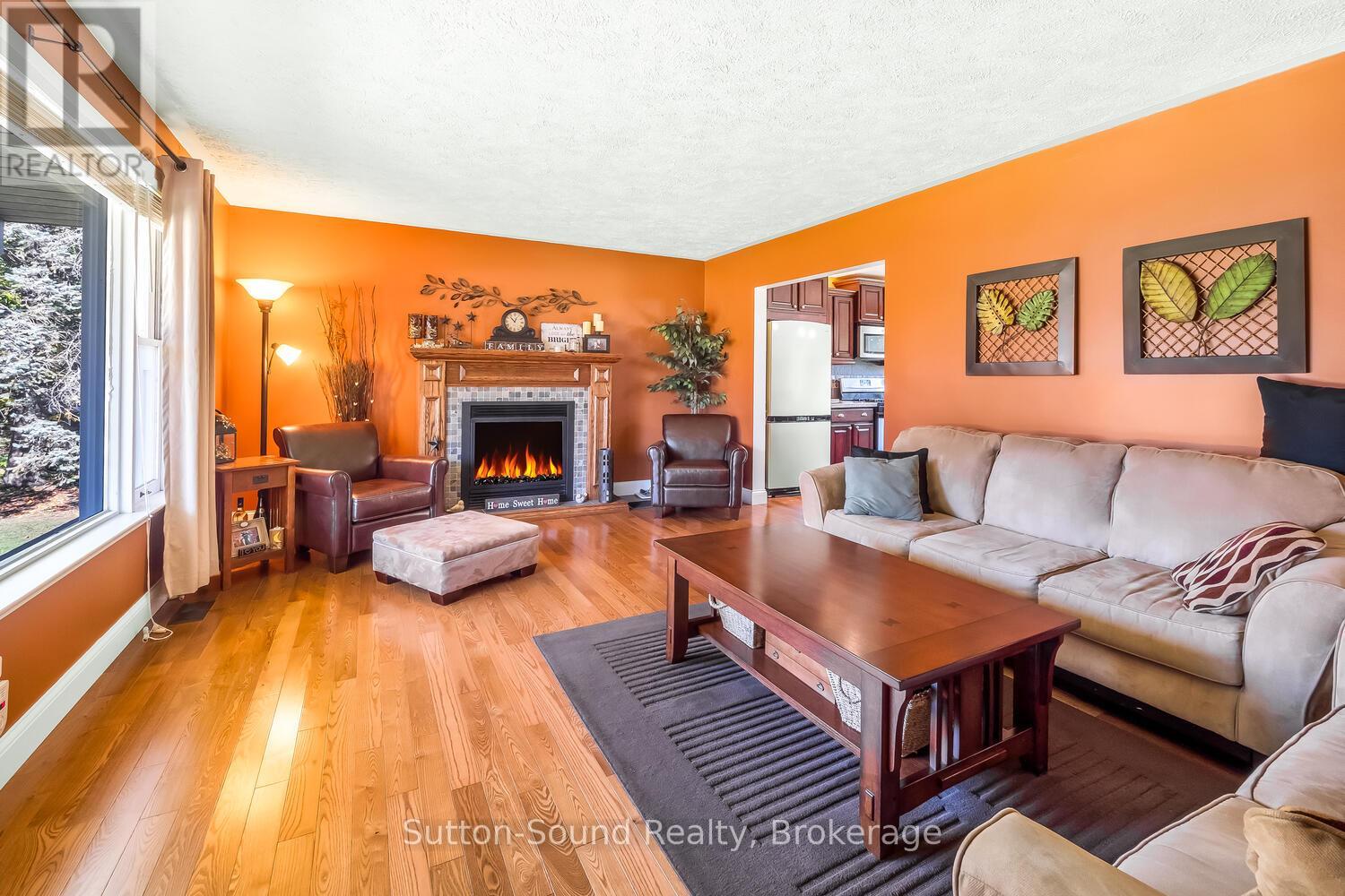 319 Gould Street, South Bruce Peninsula, Ontario  N0H 2T0 - Photo 15 - X12464780