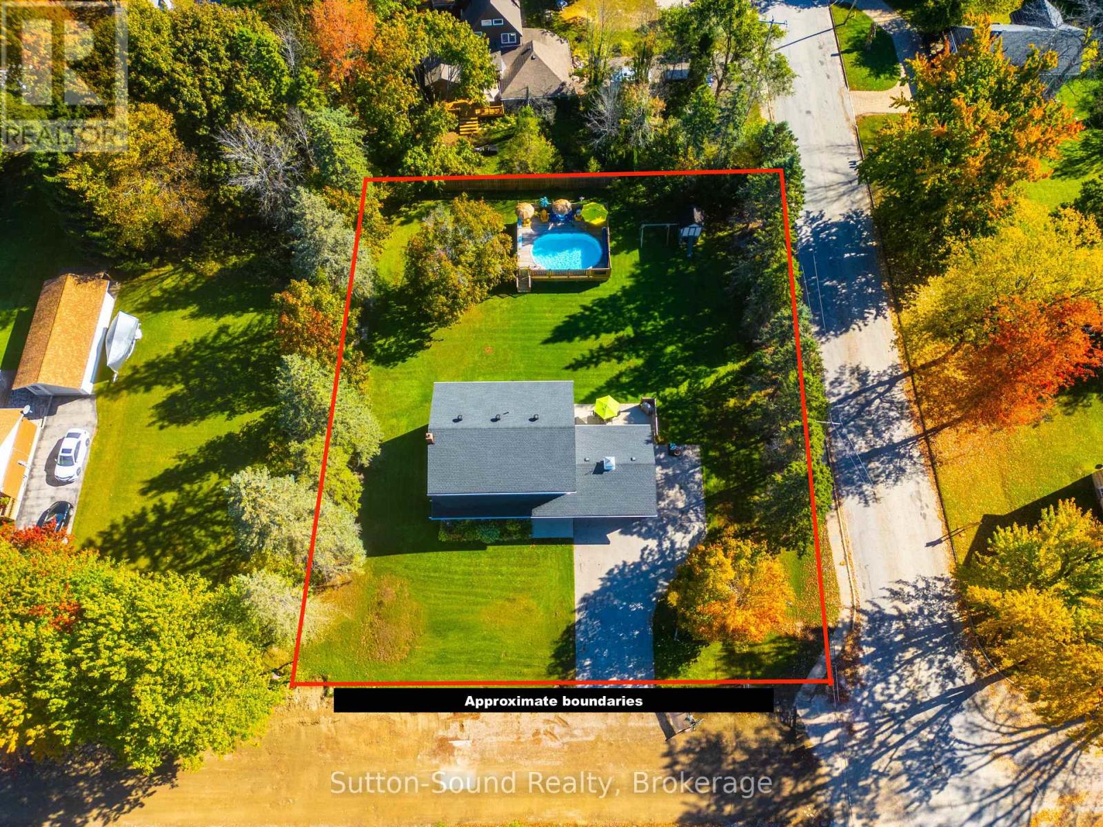 319 Gould Street, South Bruce Peninsula, Ontario  N0H 2T0 - Photo 2 - X12464780
