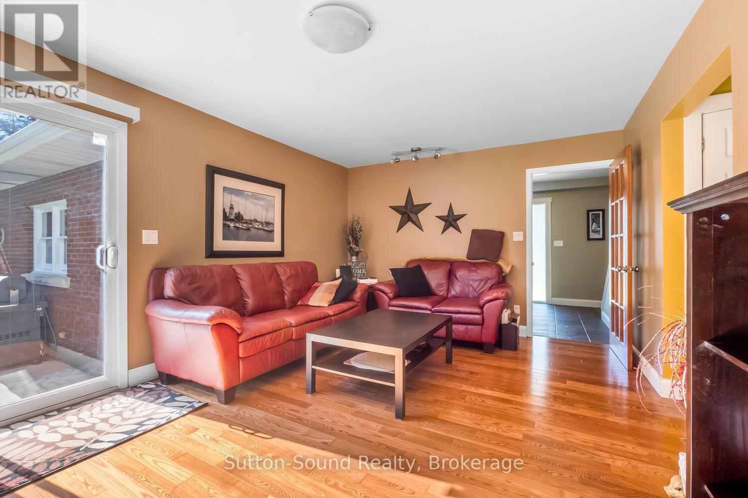 319 Gould Street, South Bruce Peninsula, Ontario  N0H 2T0 - Photo 8 - X12464780
