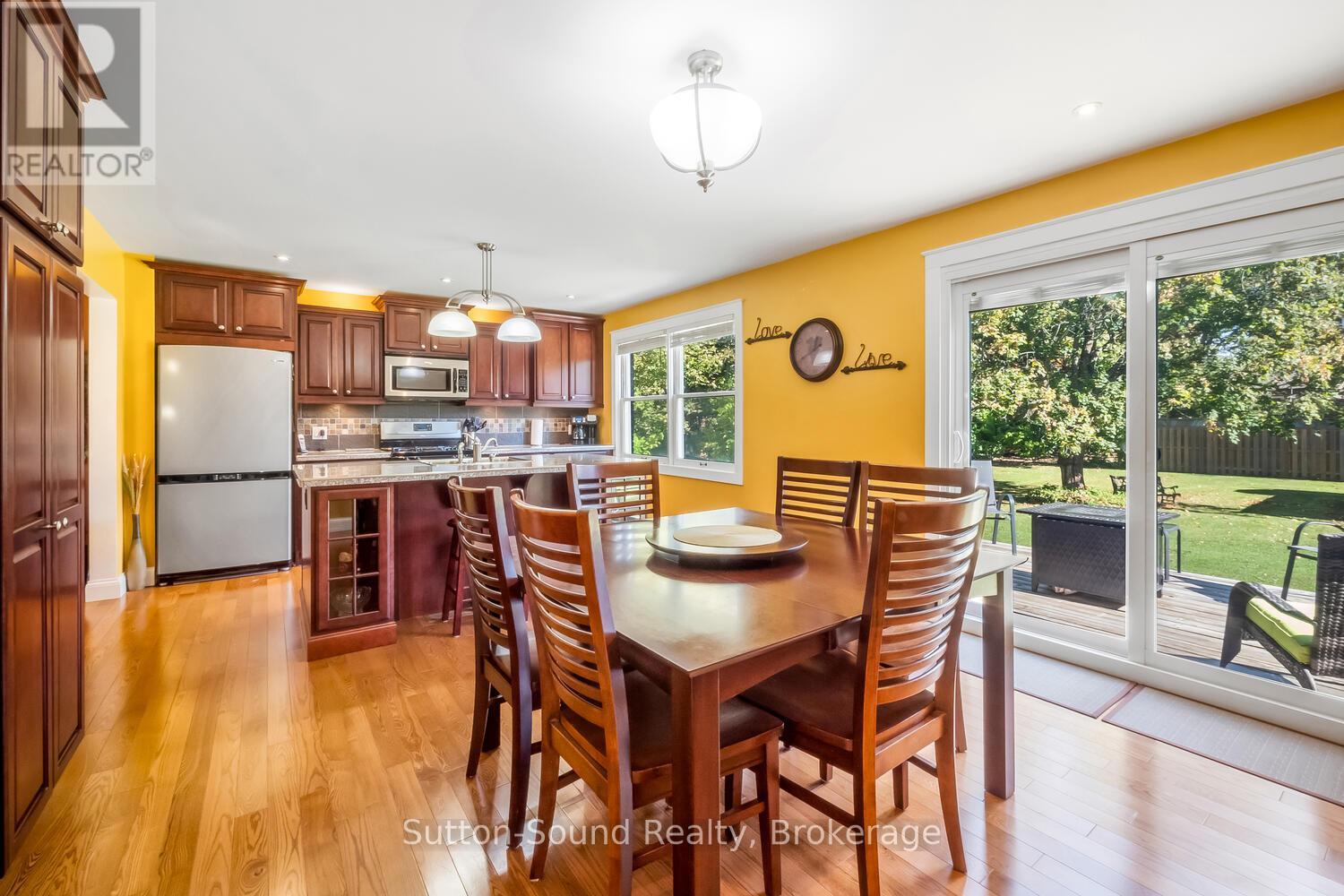 319 Gould Street, South Bruce Peninsula, Ontario  N0H 2T0 - Photo 9 - X12464780