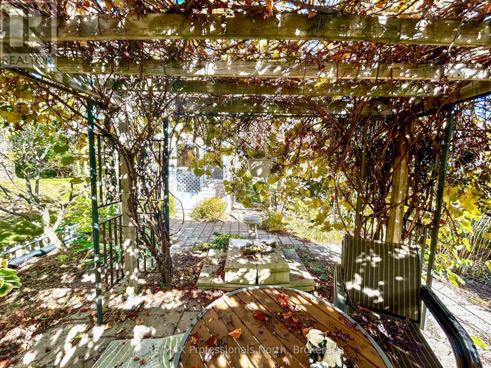 1406 Hancox Court, Peterborough (Monaghan Ward 2), Ontario  K9K 2M2 - Photo 34 - X12464794