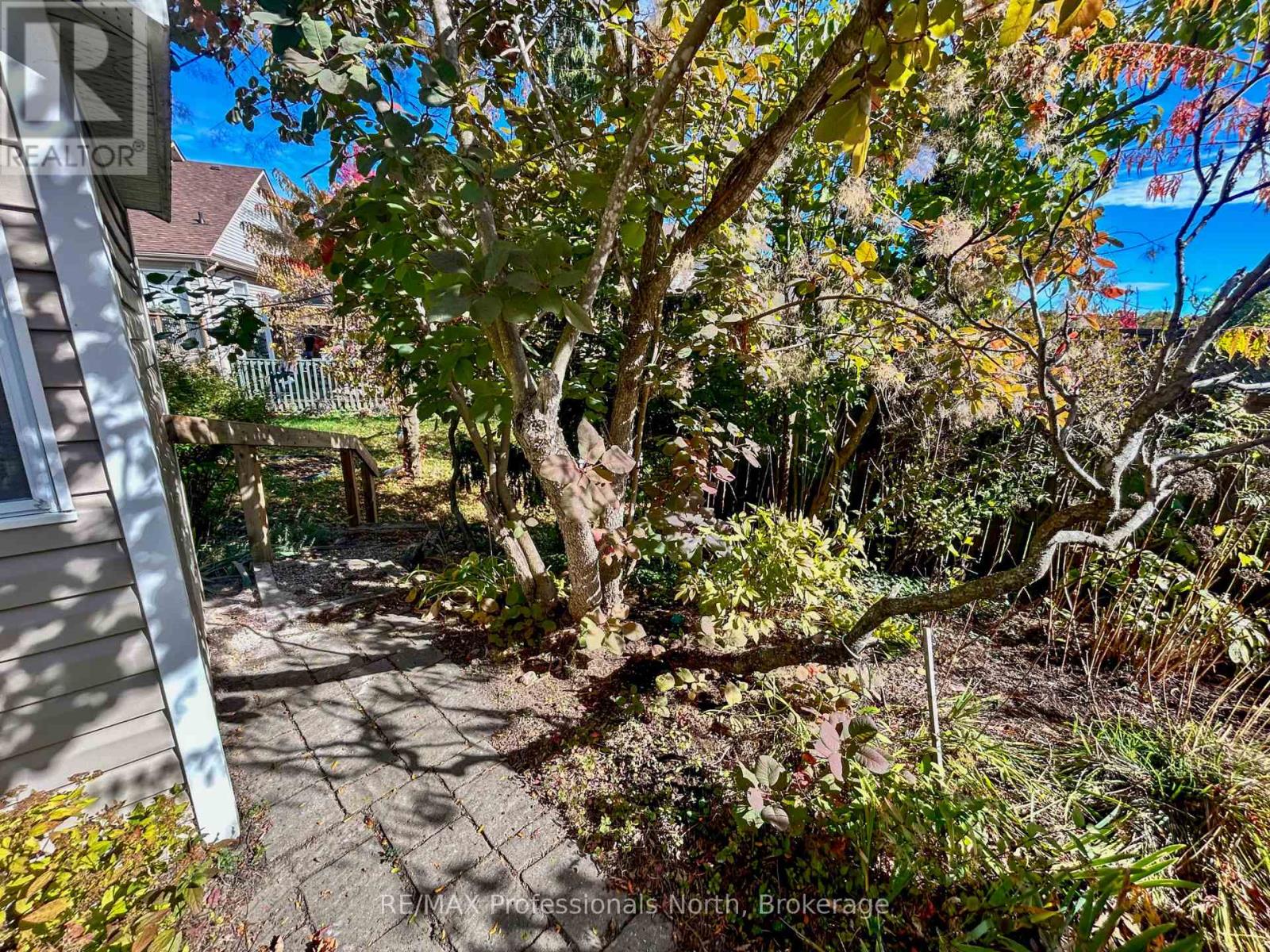 1406 Hancox Court, Peterborough (Monaghan Ward 2), Ontario  K9K 2M2 - Photo 37 - X12464794