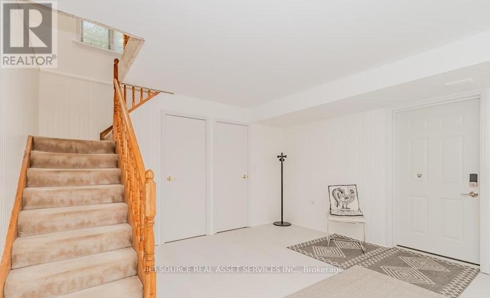 9 Indian Crescent, Muskoka Lakes, Ontario  P0B 1J0 - Photo 10 - X12464758