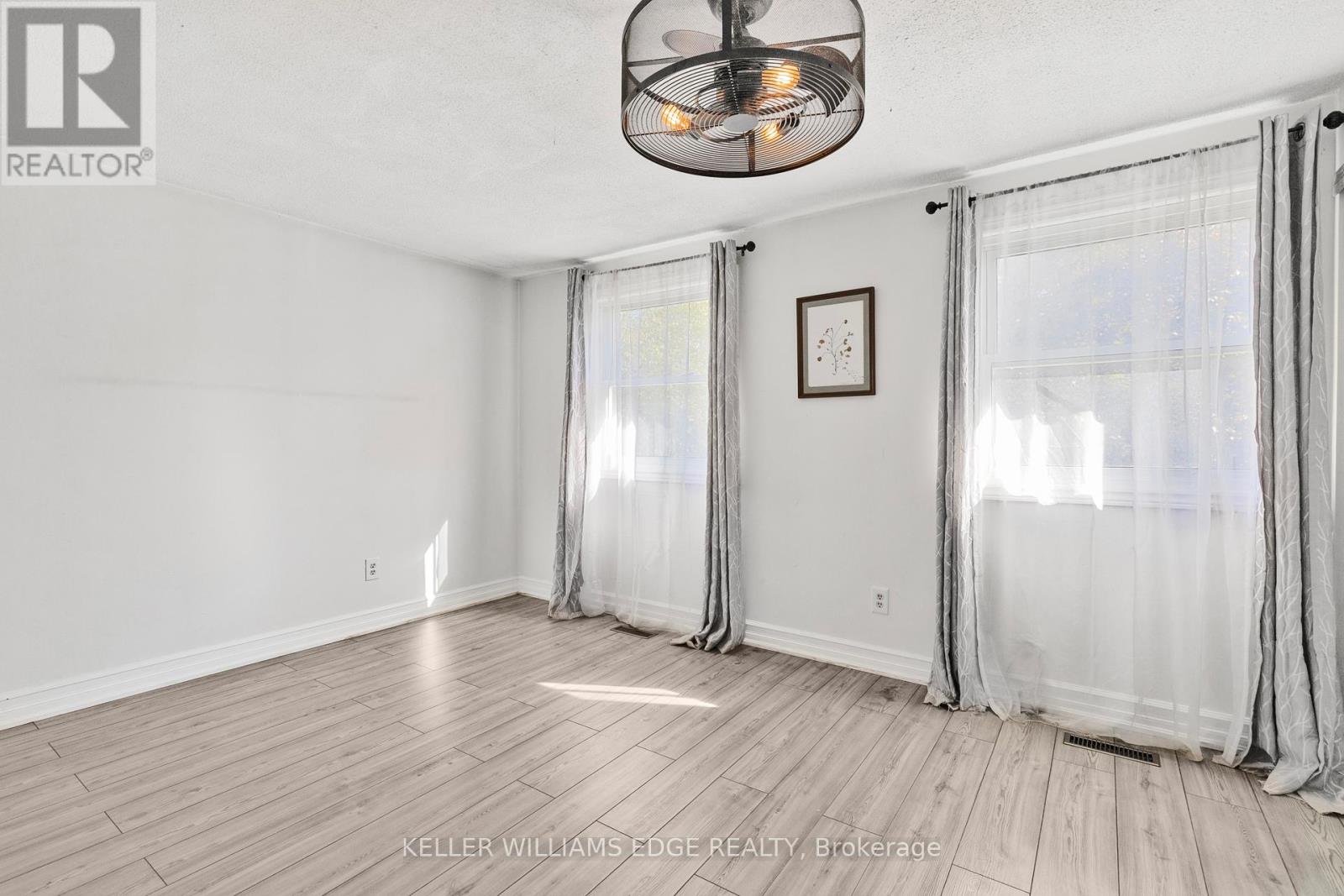 117 Graystone Crescent, Welland, Ontario  L3C 6G6 - Photo 15 - X12464762