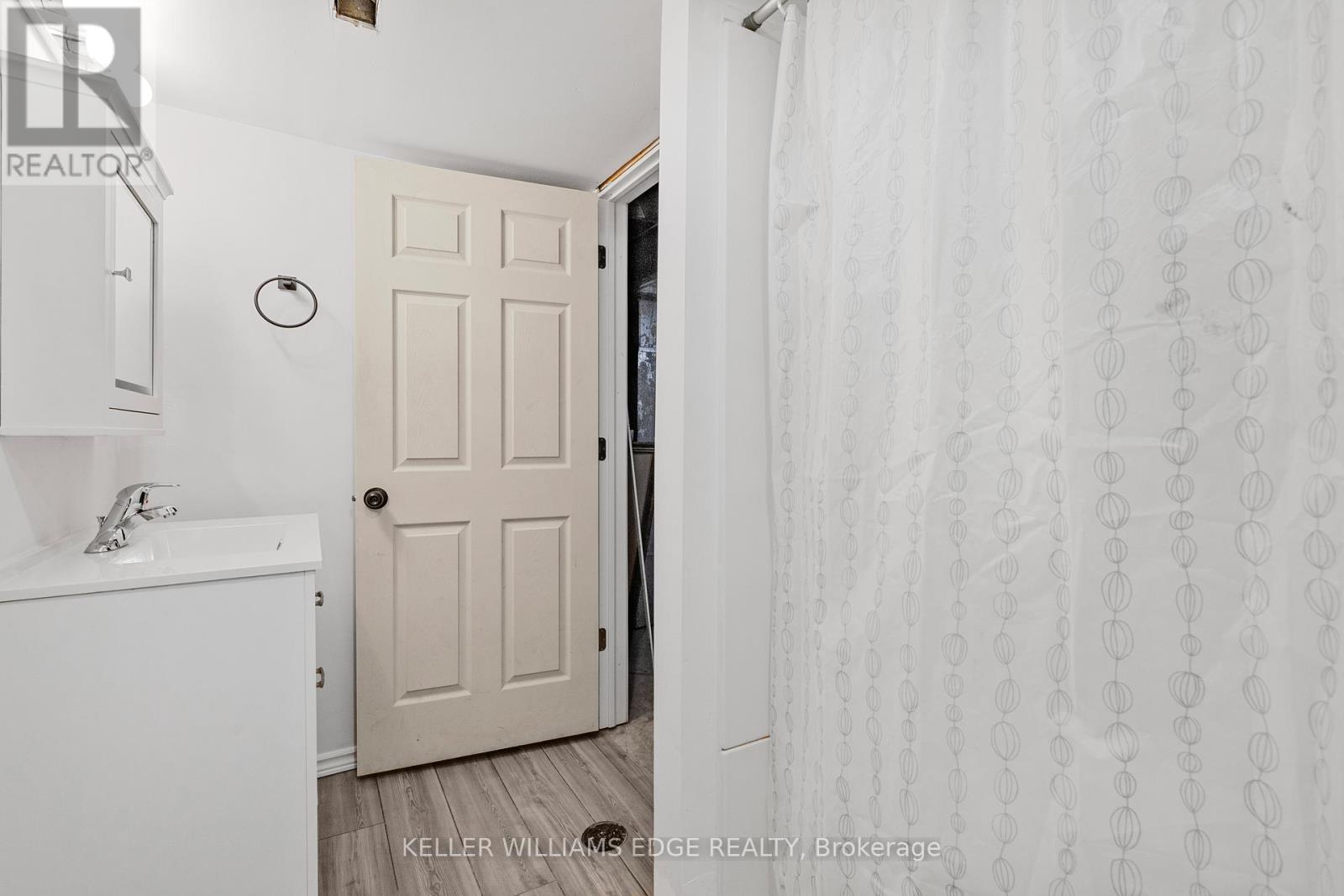 117 Graystone Crescent, Welland, Ontario  L3C 6G6 - Photo 22 - X12464762