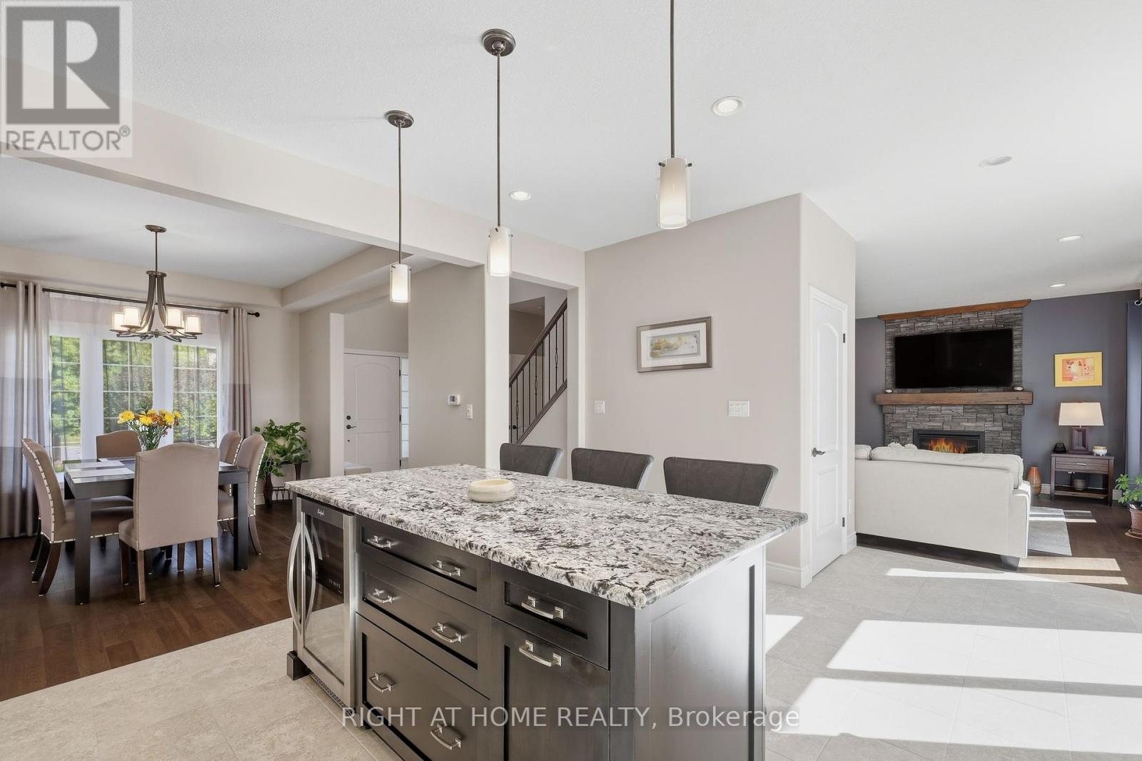 35 Caverhill Crescent, Middlesex Centre, Ontario  N0L 1R0 - Photo 18 - X12464772