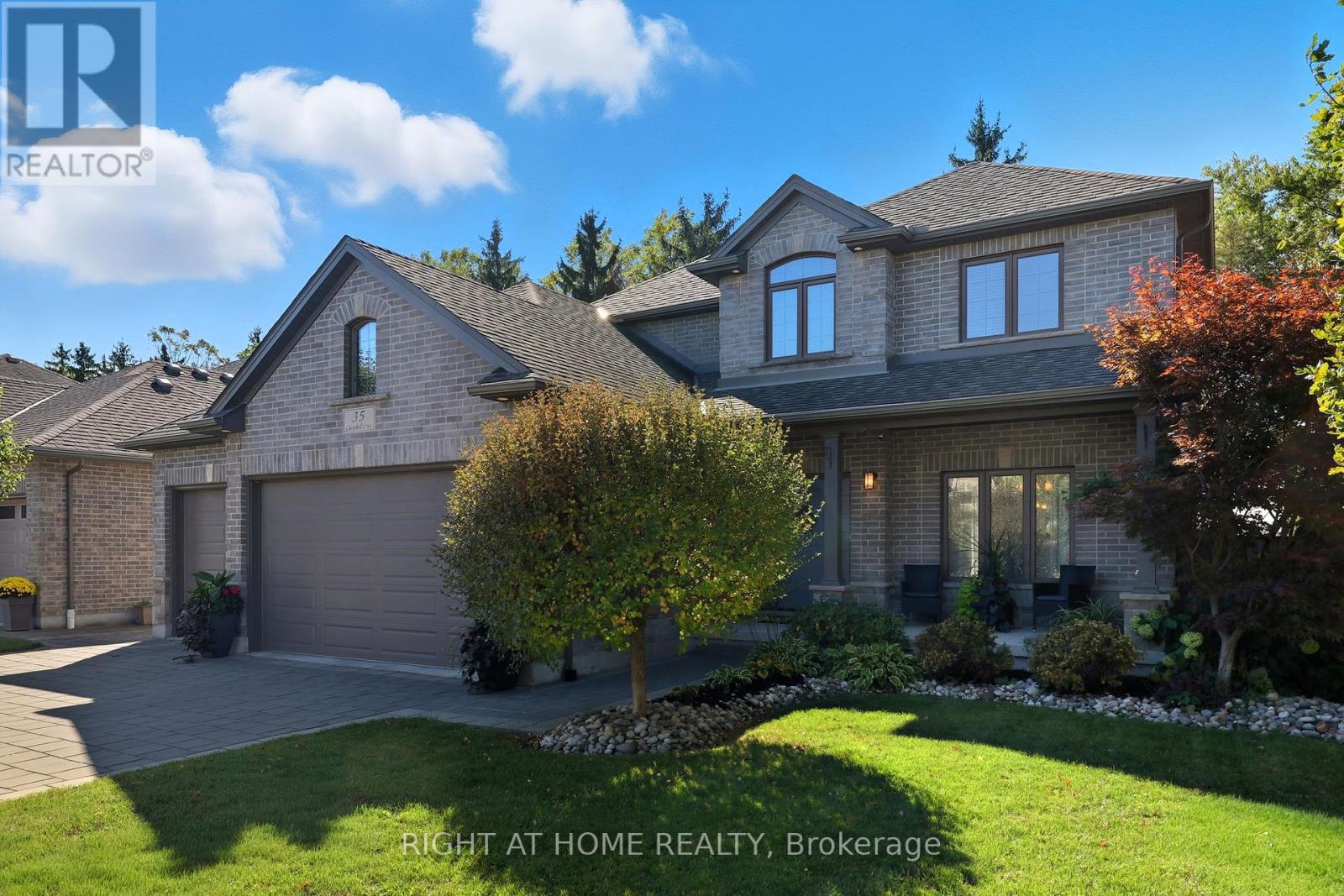 35 Caverhill Crescent, Middlesex Centre, Ontario  N0L 1R0 - Photo 2 - X12464772