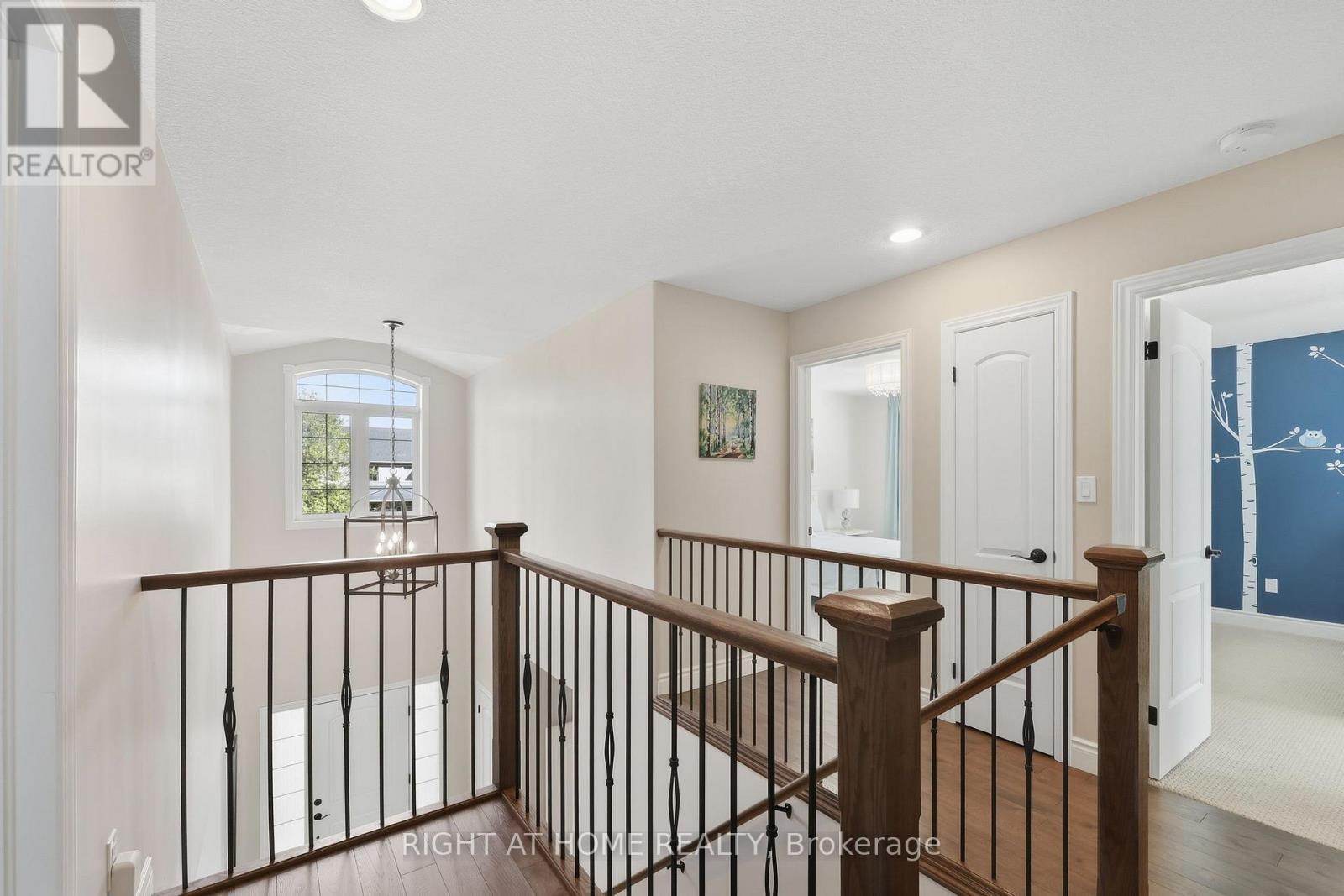 35 Caverhill Crescent, Middlesex Centre, Ontario  N0L 1R0 - Photo 24 - X12464772