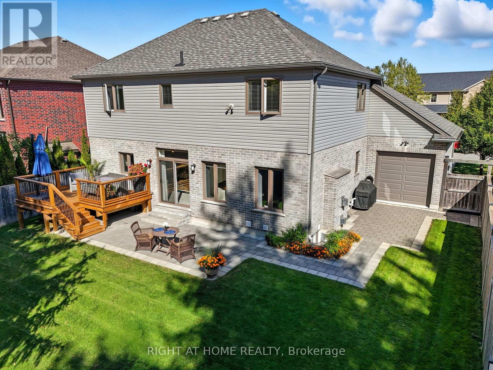 35 Caverhill Crescent, Middlesex Centre, Ontario  N0L 1R0 - Photo 45 - X12464772