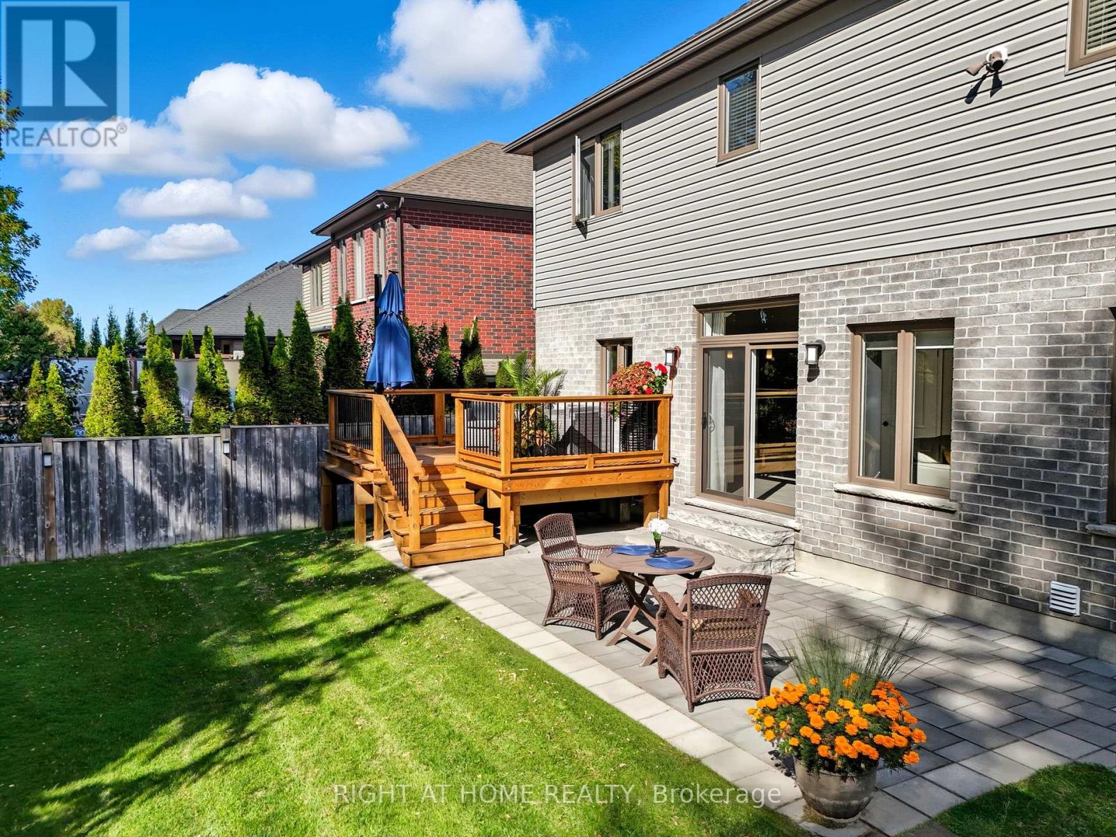 35 Caverhill Crescent, Middlesex Centre, Ontario  N0L 1R0 - Photo 46 - X12464772