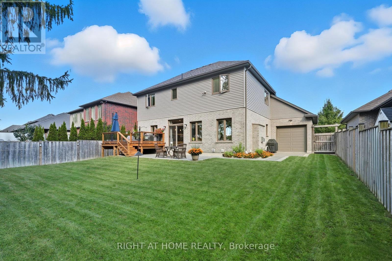 35 Caverhill Crescent, Middlesex Centre, Ontario  N0L 1R0 - Photo 47 - X12464772