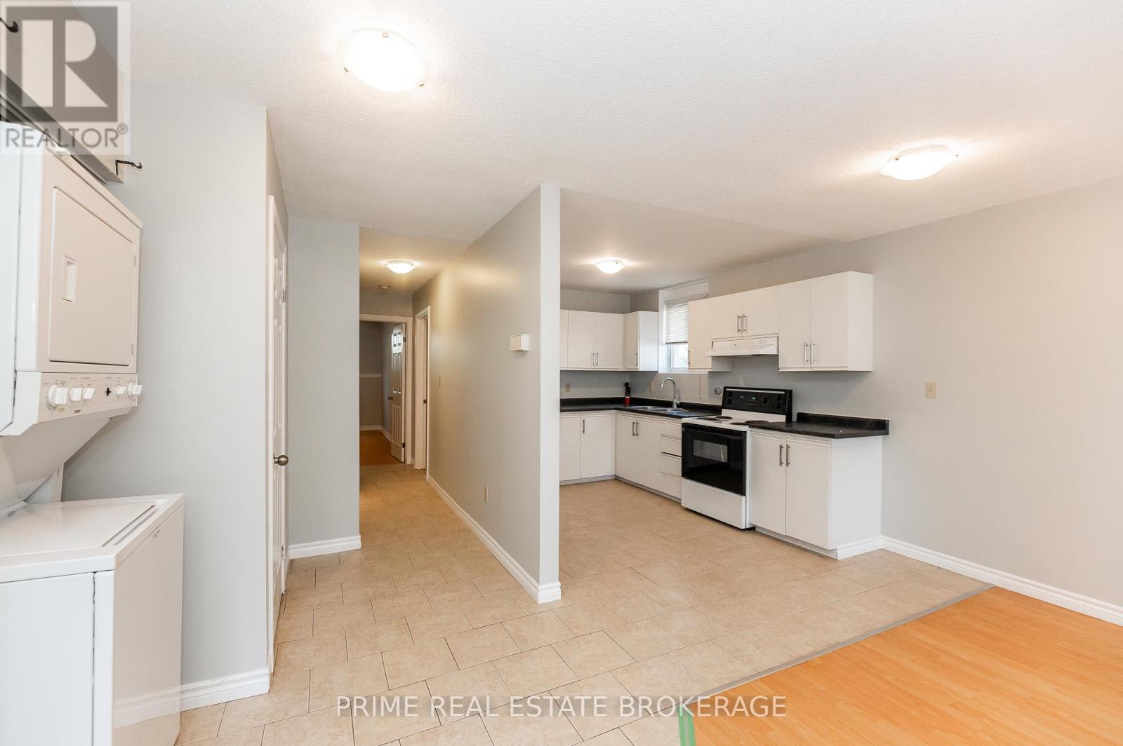 219 Emerson Avenue, London South, Ontario  N5Z 3L5 - Photo 12 - X12464789