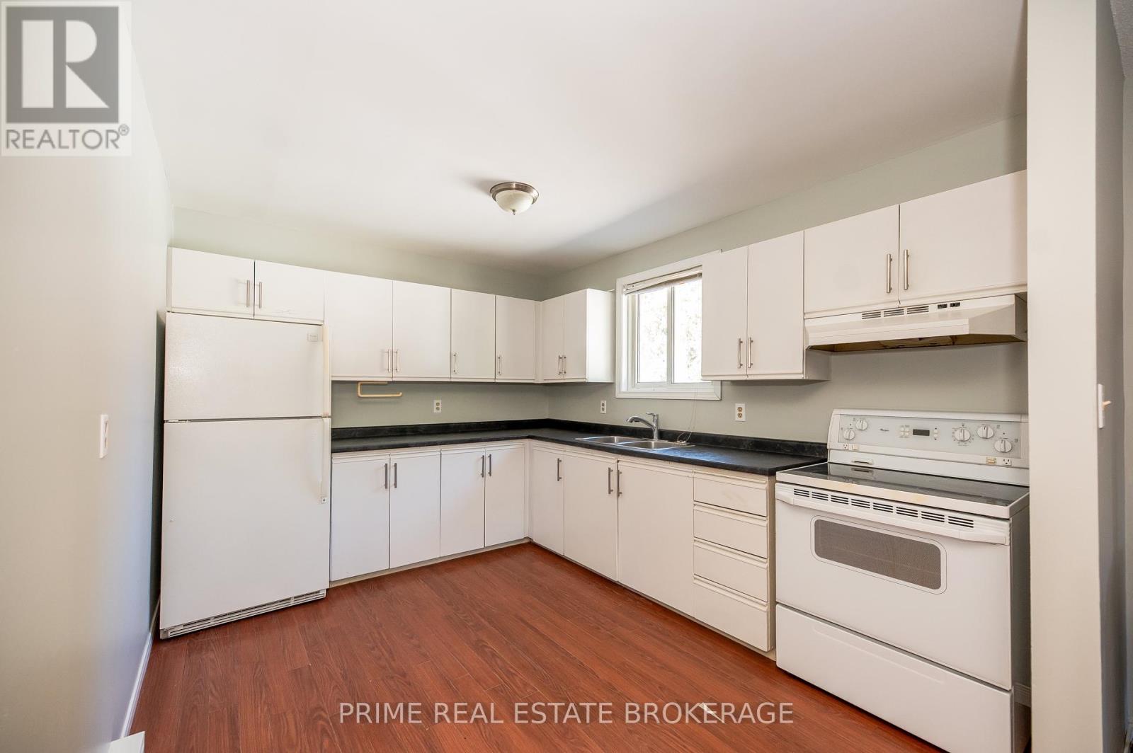 219 Emerson Avenue, London South, Ontario  N5Z 3L5 - Photo 21 - X12464789